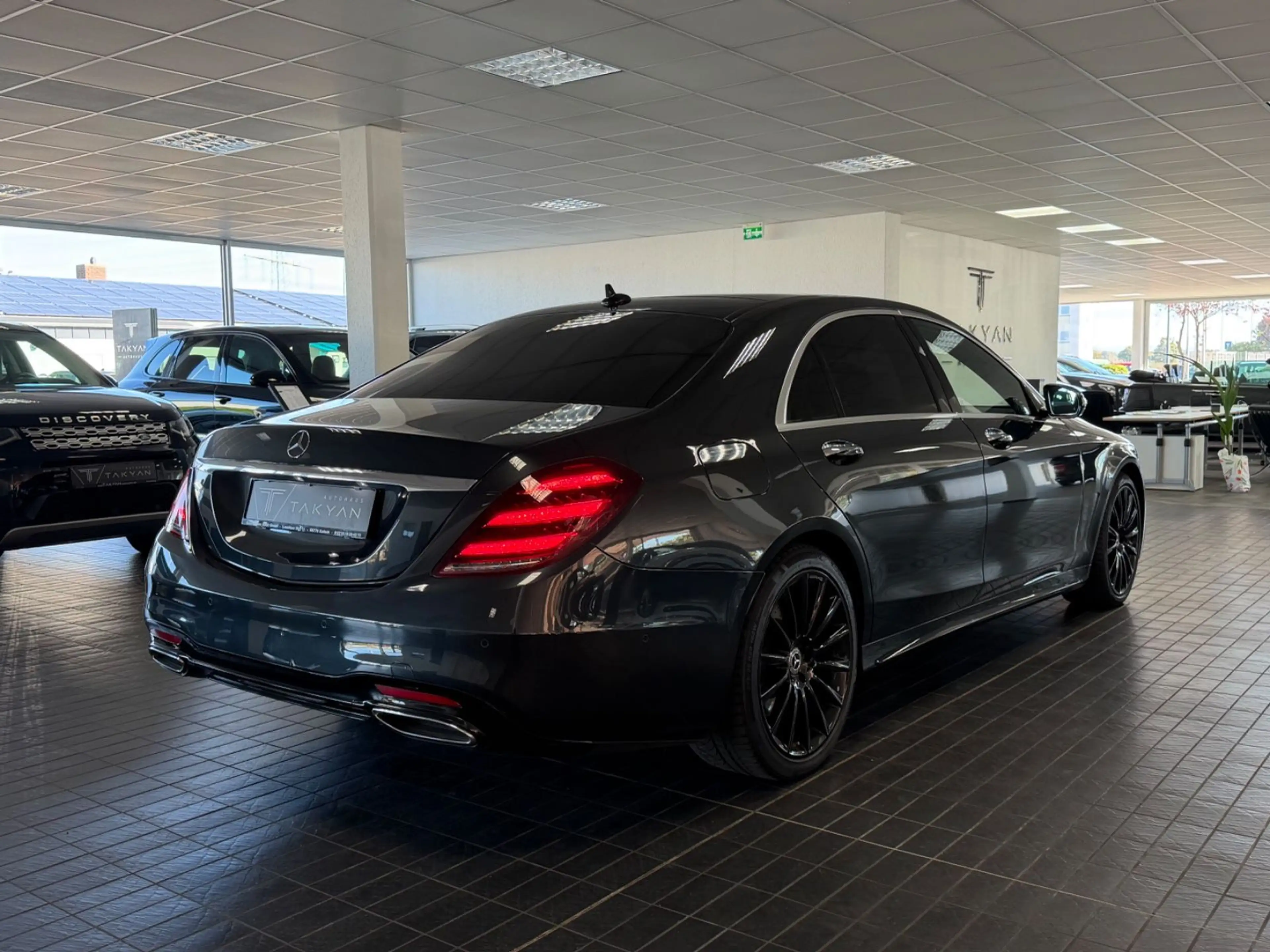 Mercedes-Benz S 400 d 4Matic AMG Line / SHZ / LED — photo 5