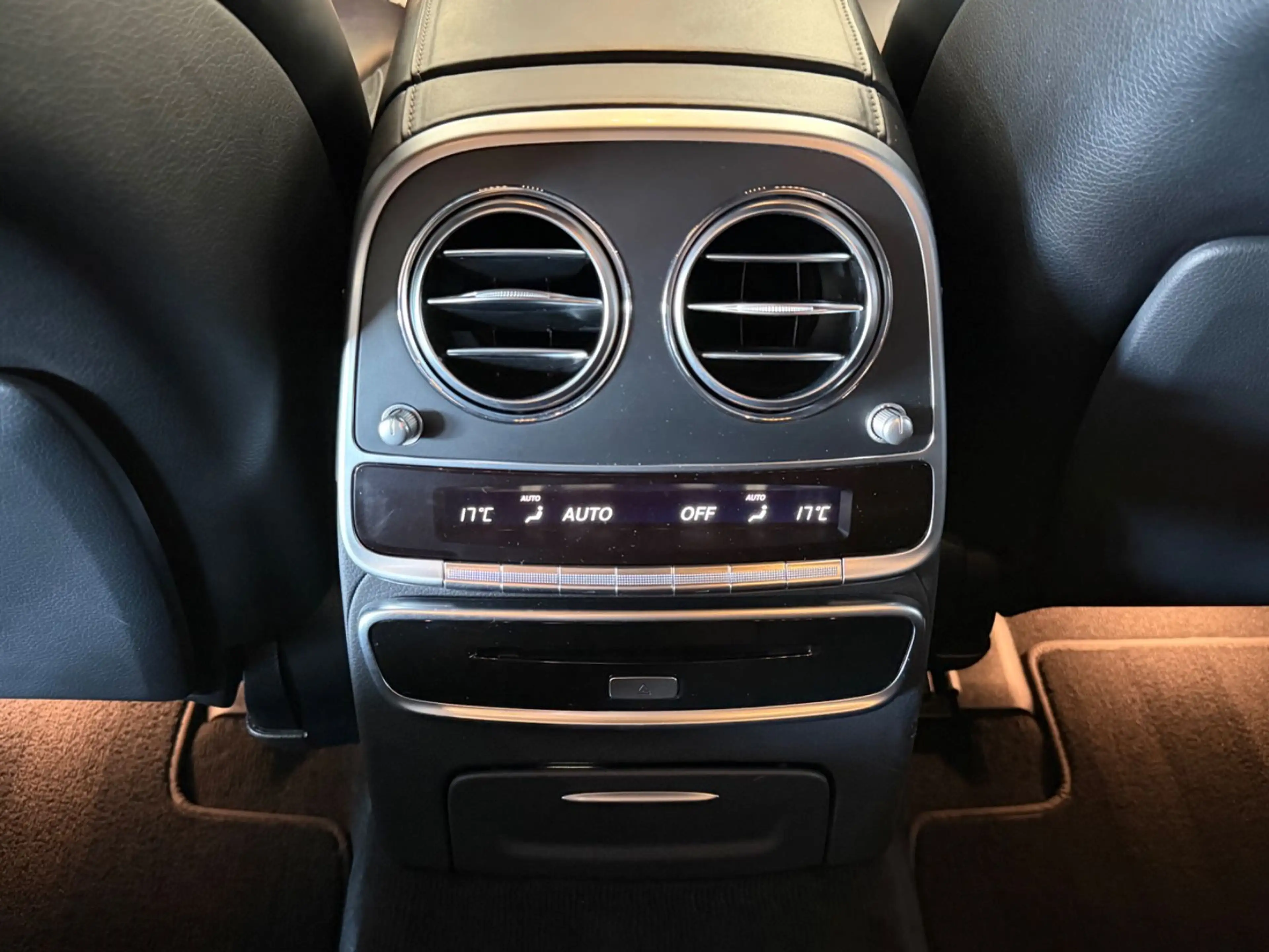 Mercedes-Benz S 400 d 4Matic AMG Line / SHZ / LED — photo 27