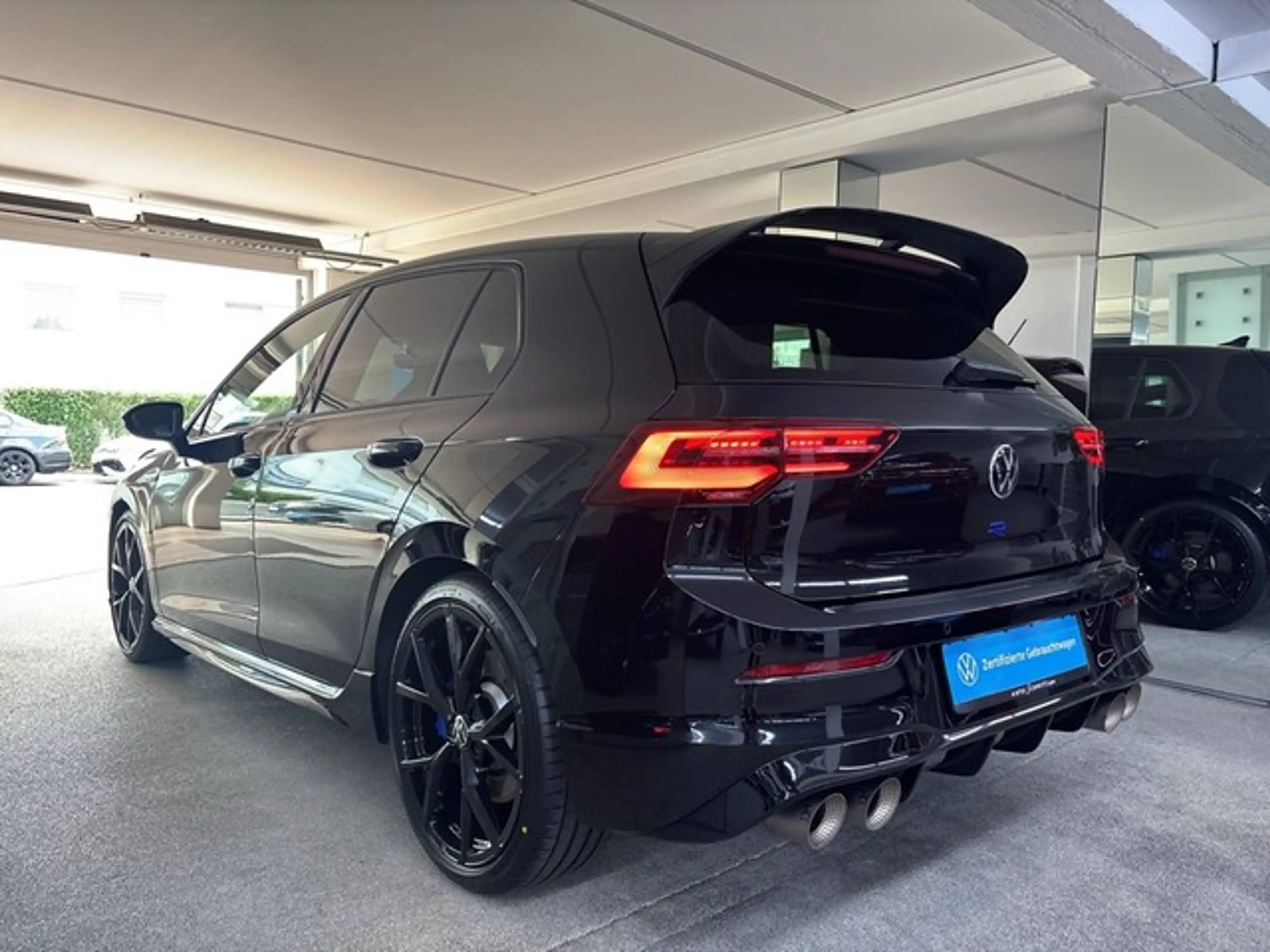 Volkswagen Golf R 2.0 TSI DSG R 20 Years 4M*PANO*KAMERA*HUD — photo 8