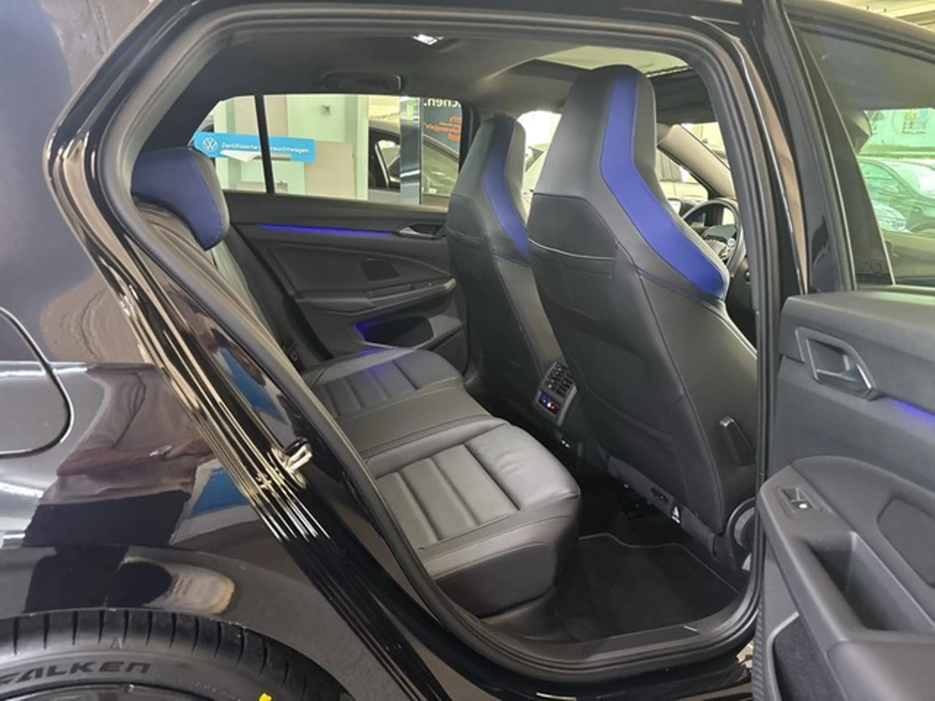 Volkswagen Golf R 2.0 TSI DSG R 20 Years 4M*PANO*KAMERA*HUD — photo 11