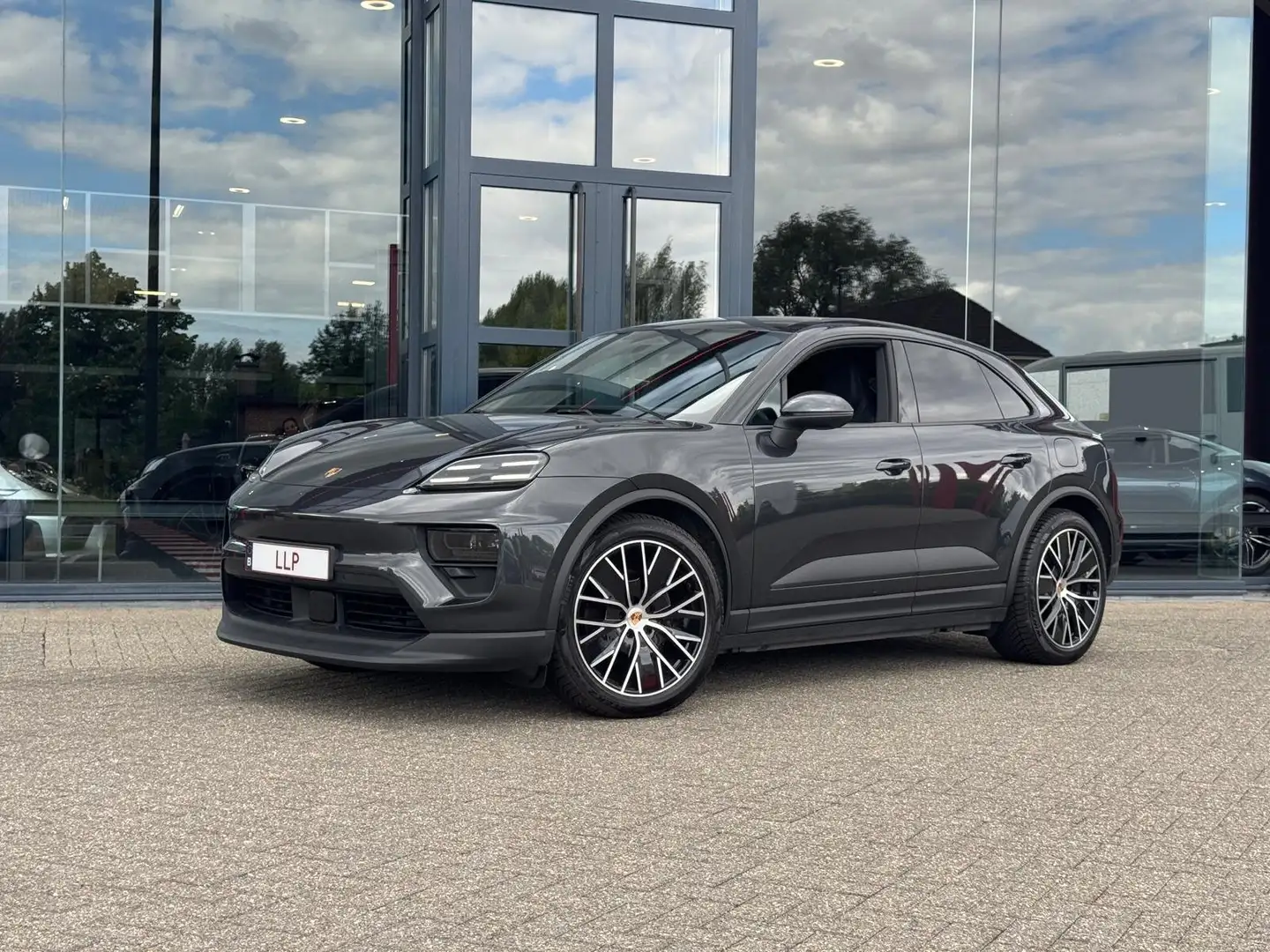 Porsche Macan Electric Černá - 1