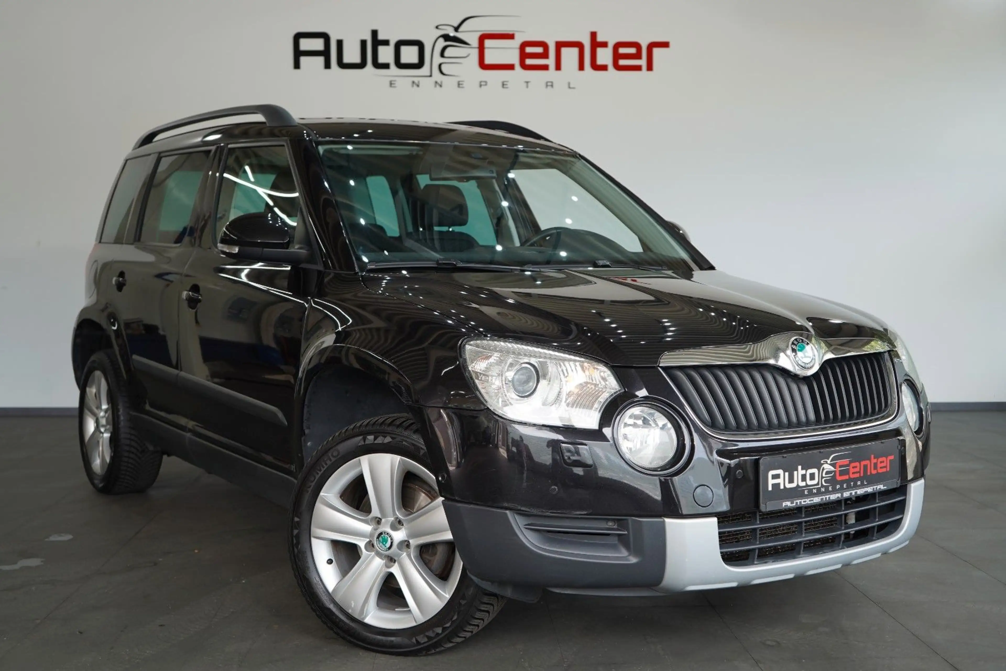 Skoda Yeti Elegance Plus Edition 4x4*AHK*PDC*SHZ*NAVI* — photo 3