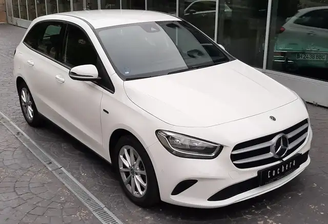 Mercedes-Benz B 250 250e 8G-DCT