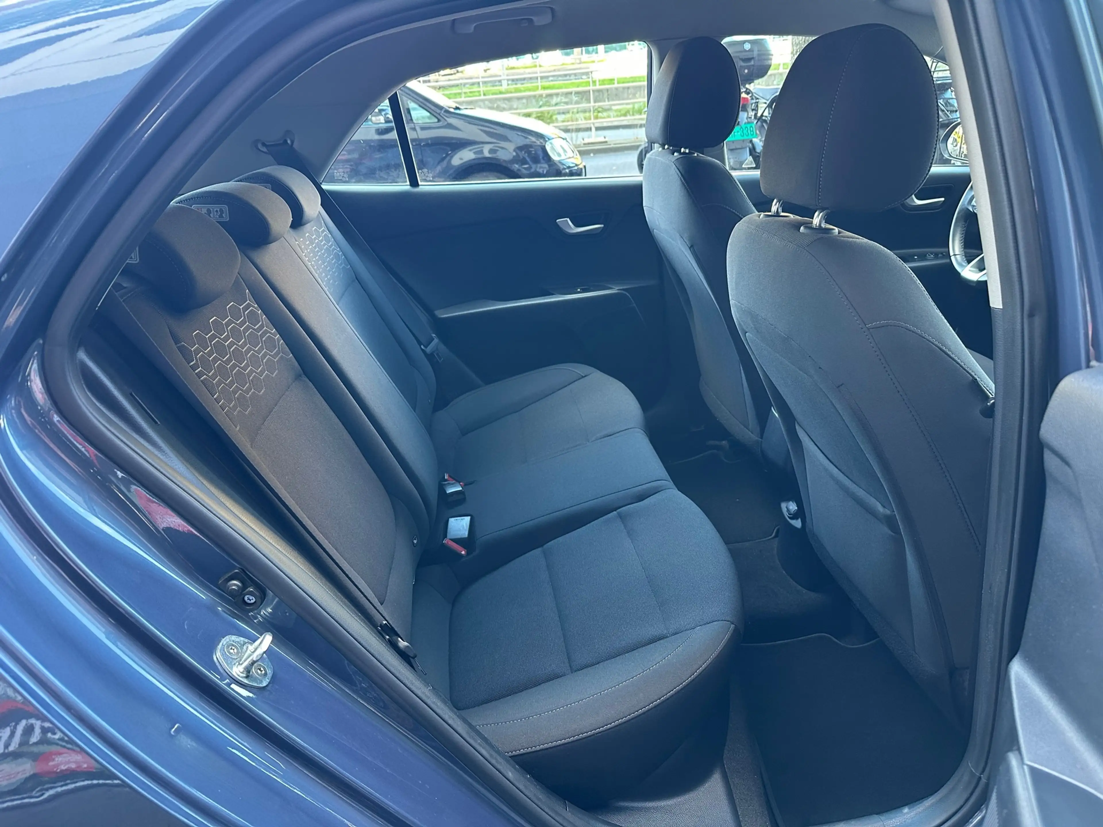 Kia Rio 1.4 DynamicLine Automaat 5 Deurs Airco — photo 12
