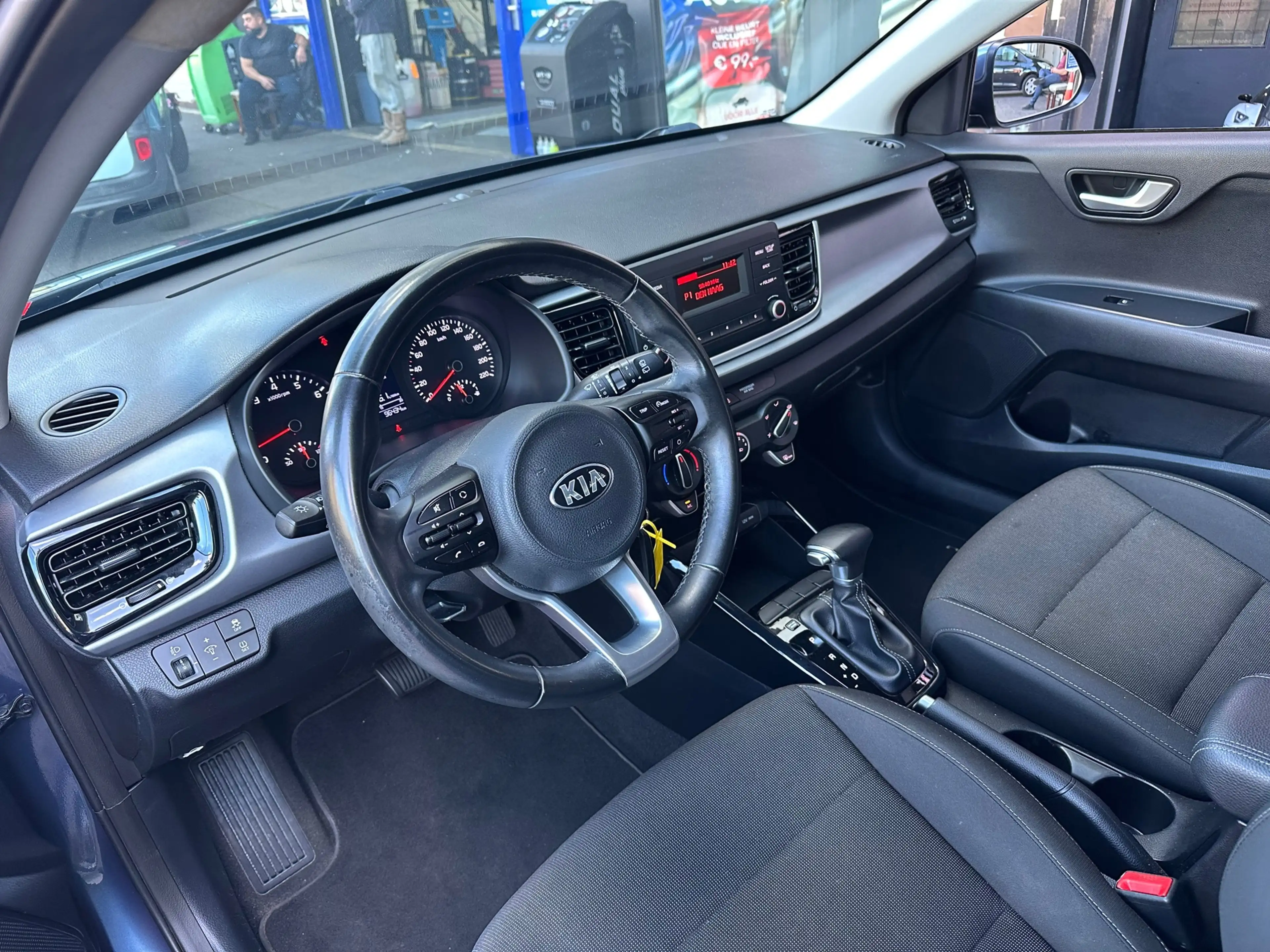 Kia Rio 1.4 DynamicLine Automaat 5 Deurs Airco — photo 9