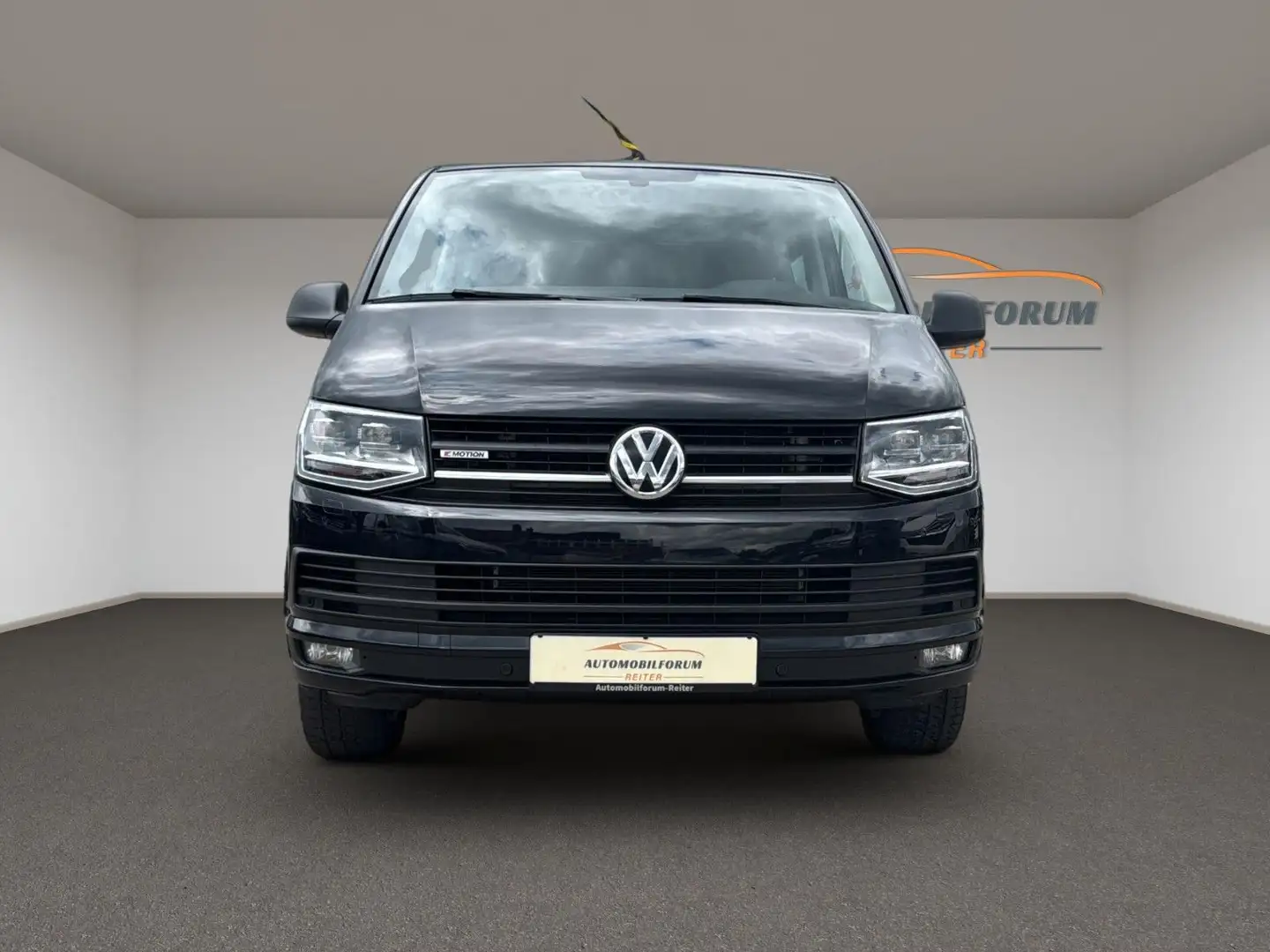 Volkswagen T6 Caravelle lang 4 Motion LED Stand 9 Sitzer Schwarz - 2