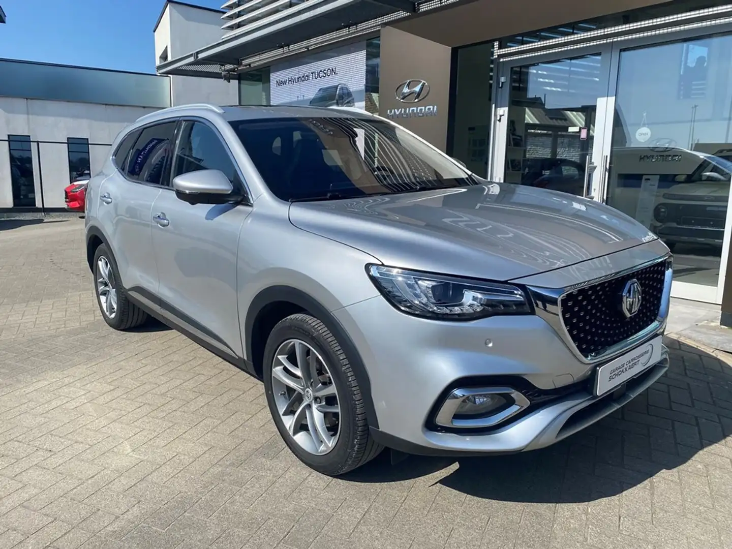 MG EHS 1.5 Plug-in Hybrid 258pk LUXURY Срібний - 1