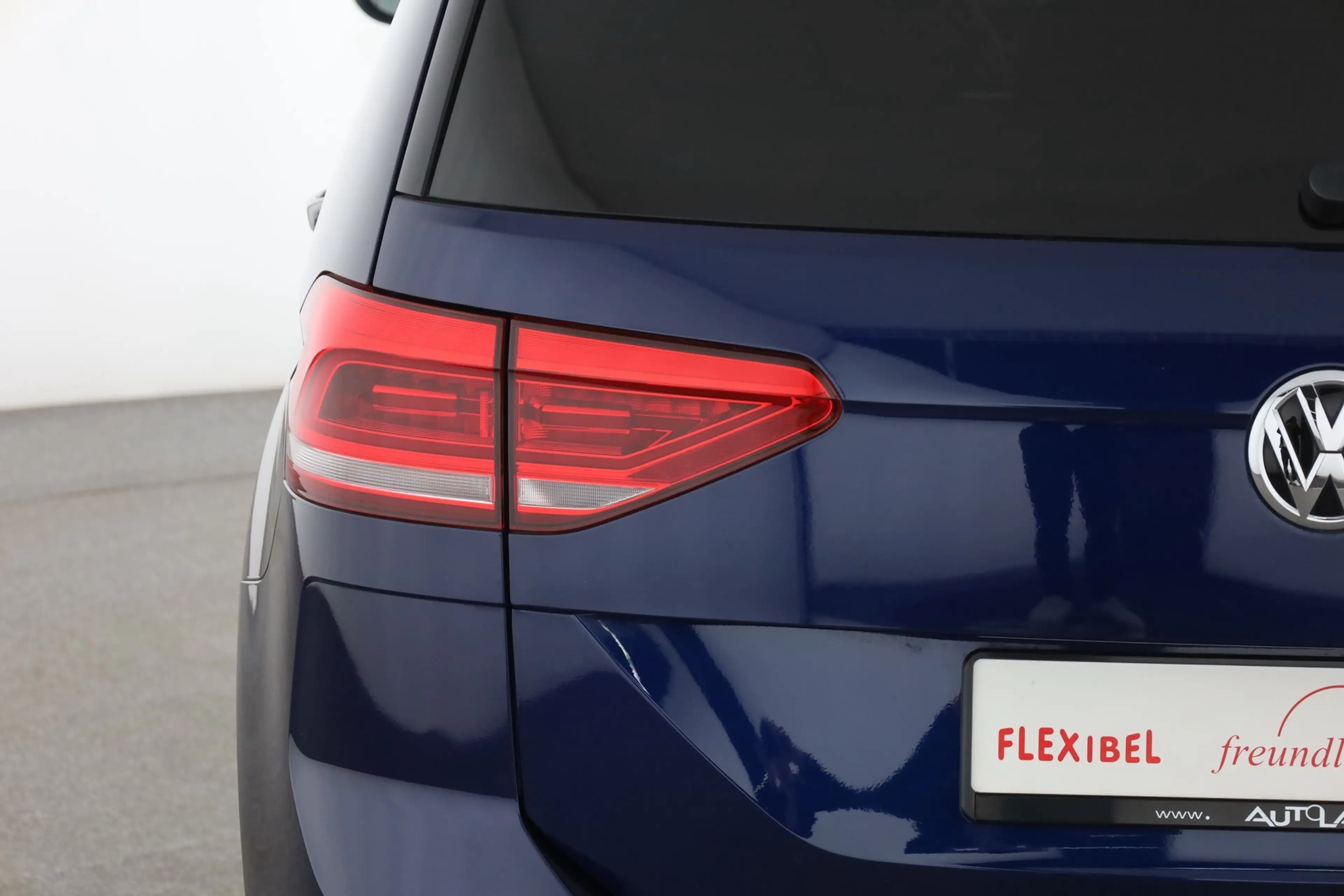 Volkswagen Touran 2.0 TDI DSG Join 7-Sitzer LED Navi ACC — photo 30