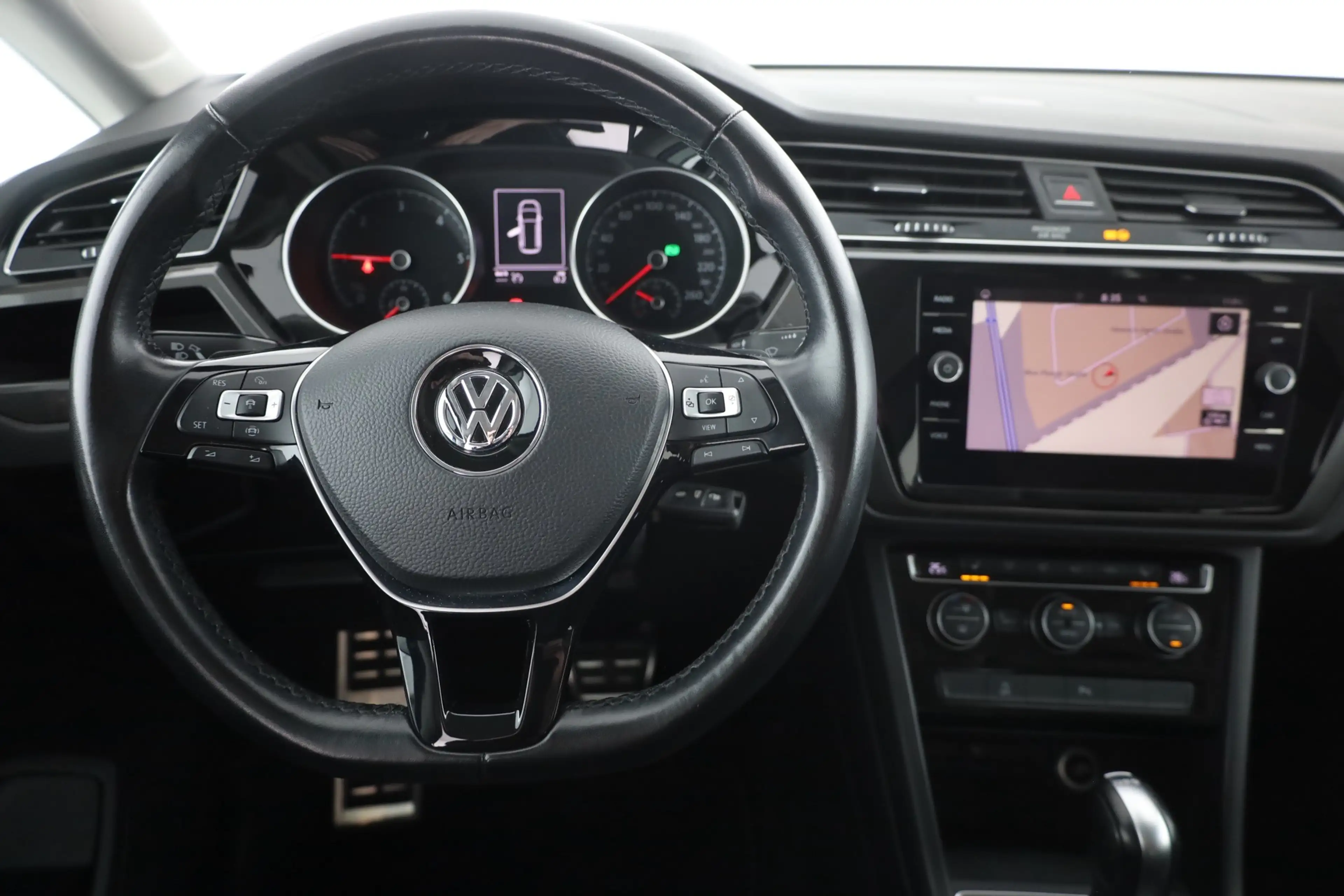 Volkswagen Touran 2.0 TDI DSG Join 7-Sitzer LED Navi ACC — photo 10