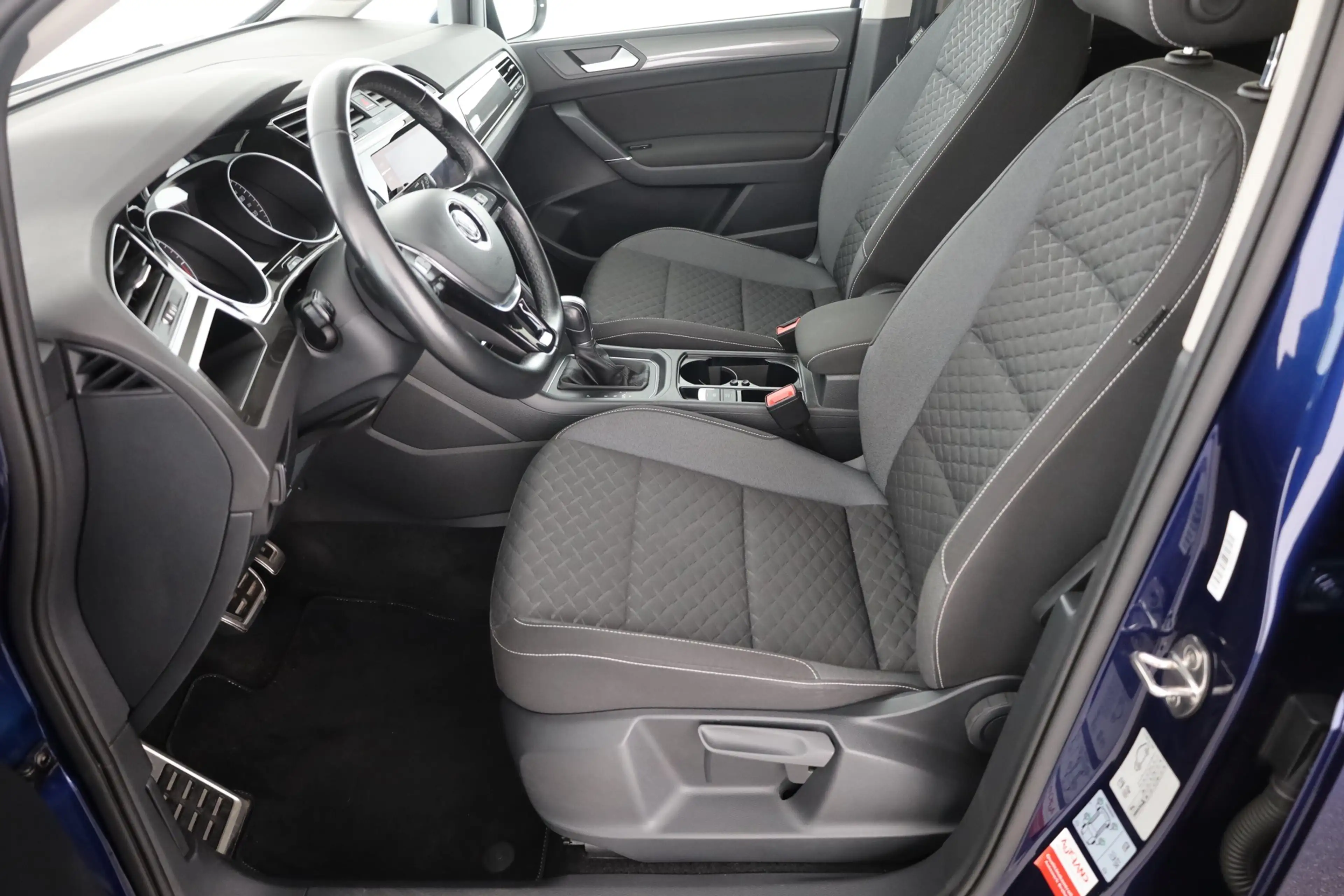 Volkswagen Touran 2.0 TDI DSG Join 7-Sitzer LED Navi ACC — photo 23