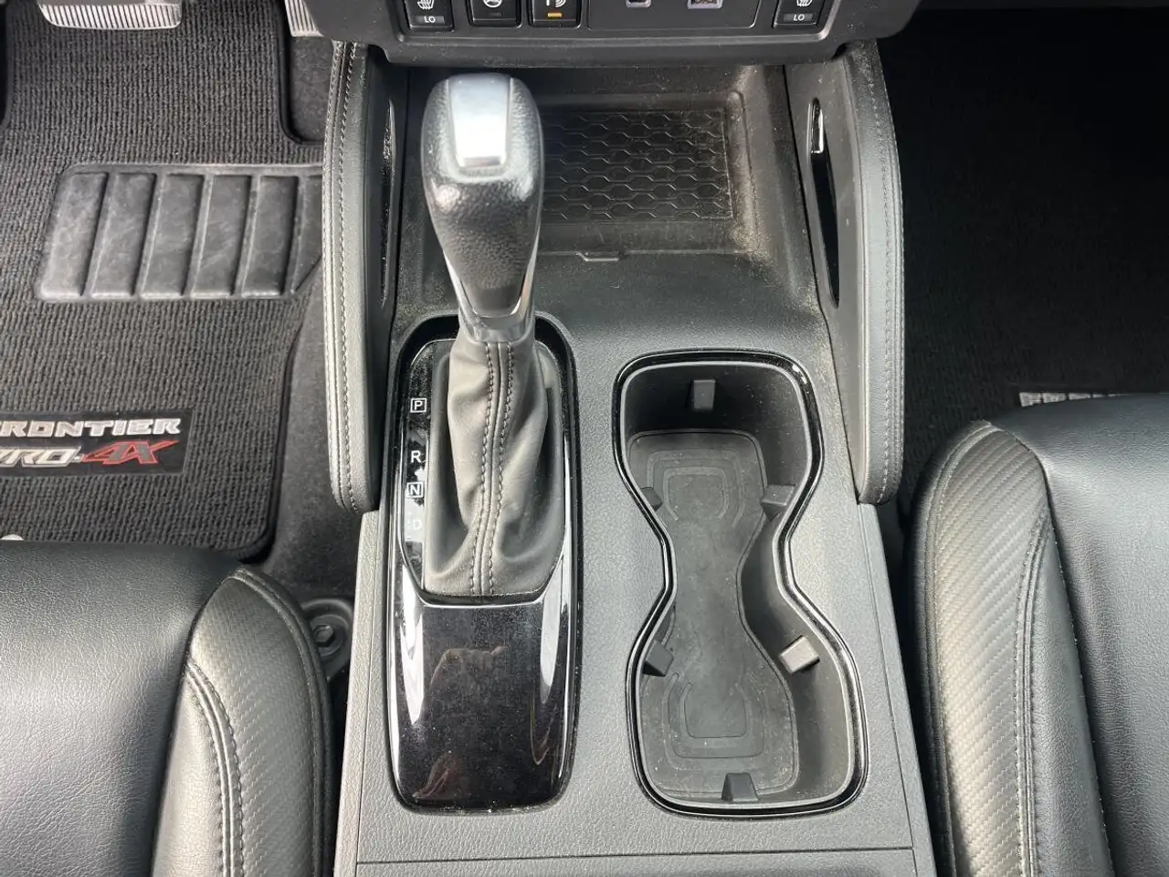 Nissan Frontier снимка Nissan Frontier