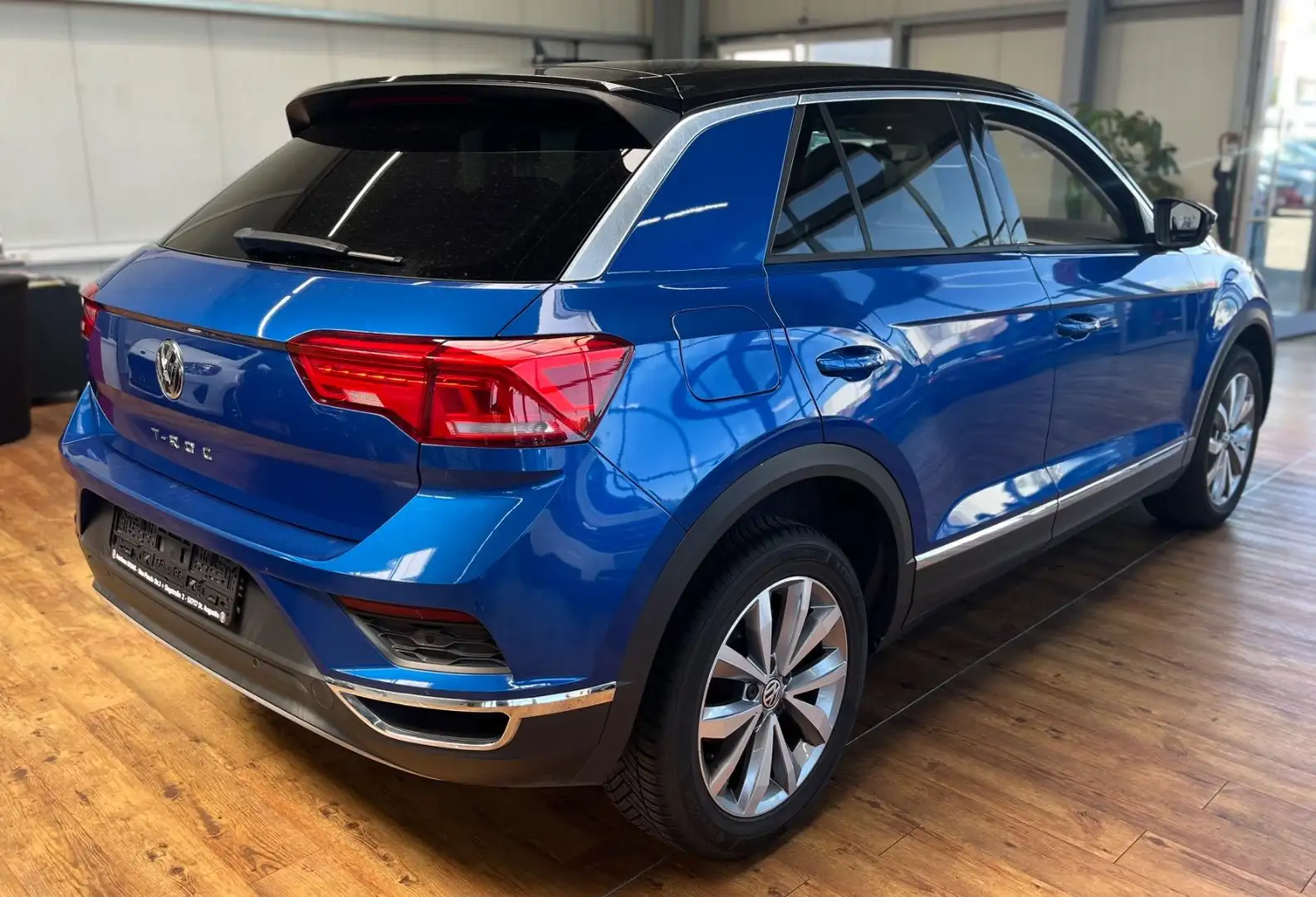 Volkswagen T-Roc KLIMAAUTO,RÜCKFAHRKAMERA,APPLE-CARPLAY Blau - 2