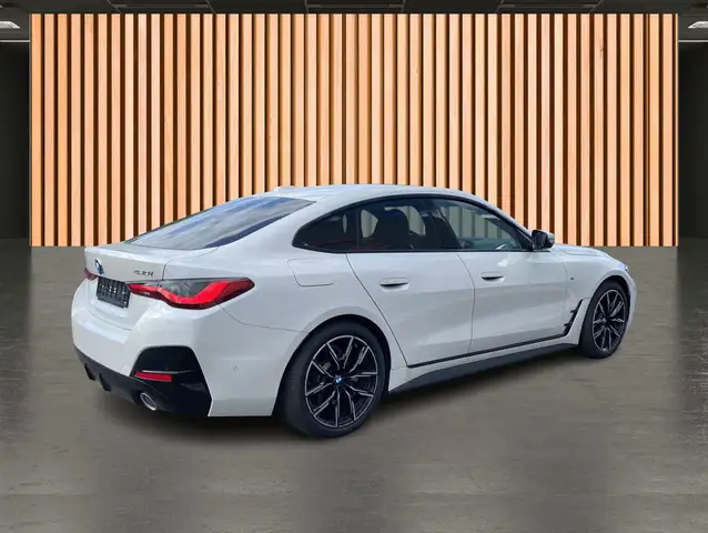 BMW 4 Series view 5