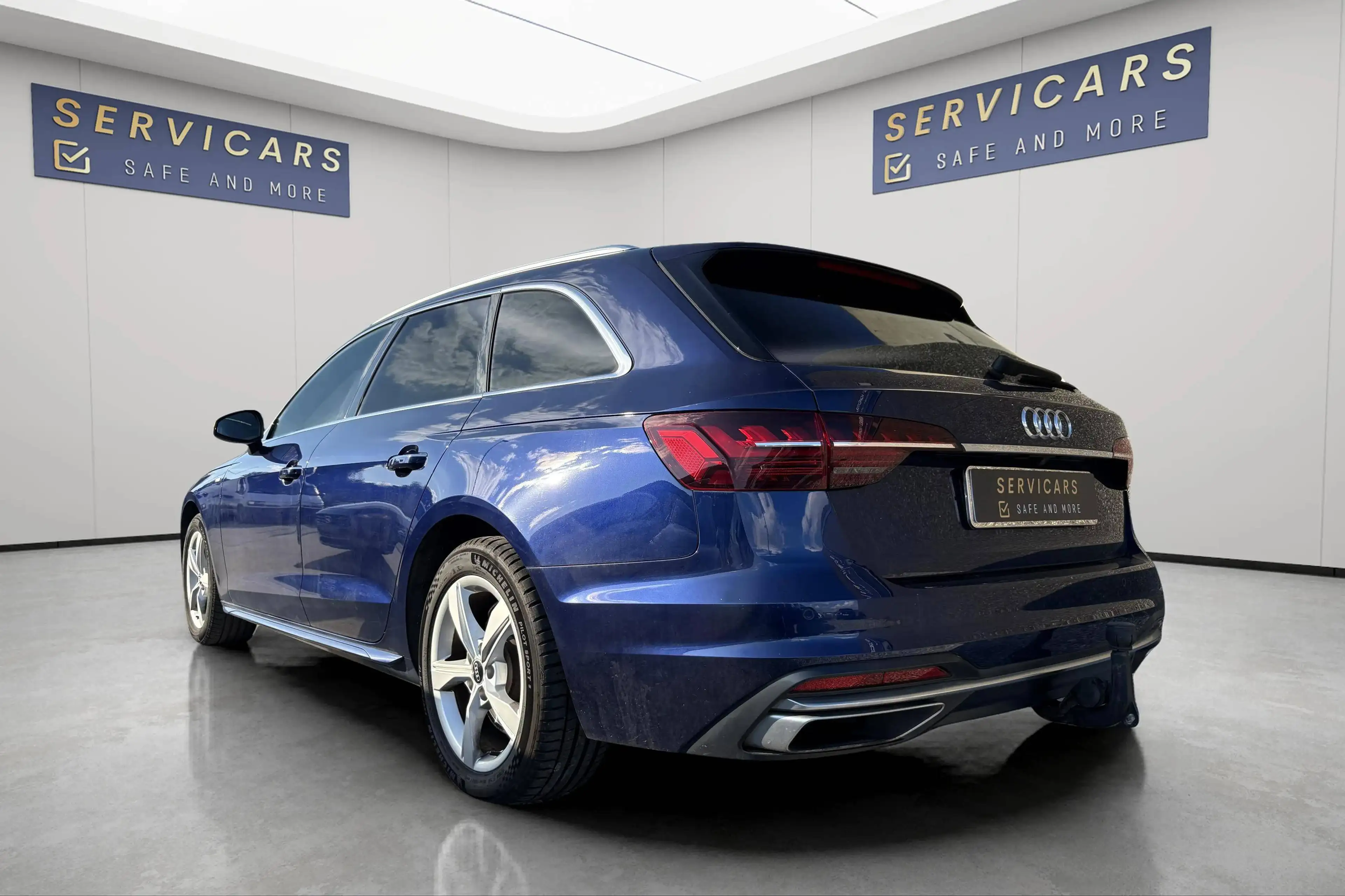 Audi A4 @ SERVICARS FLEURUS - AUDI A4 Avant 30 TDi Business Ed.Advanced S tr.- 12 Mois de garantie — photo 8