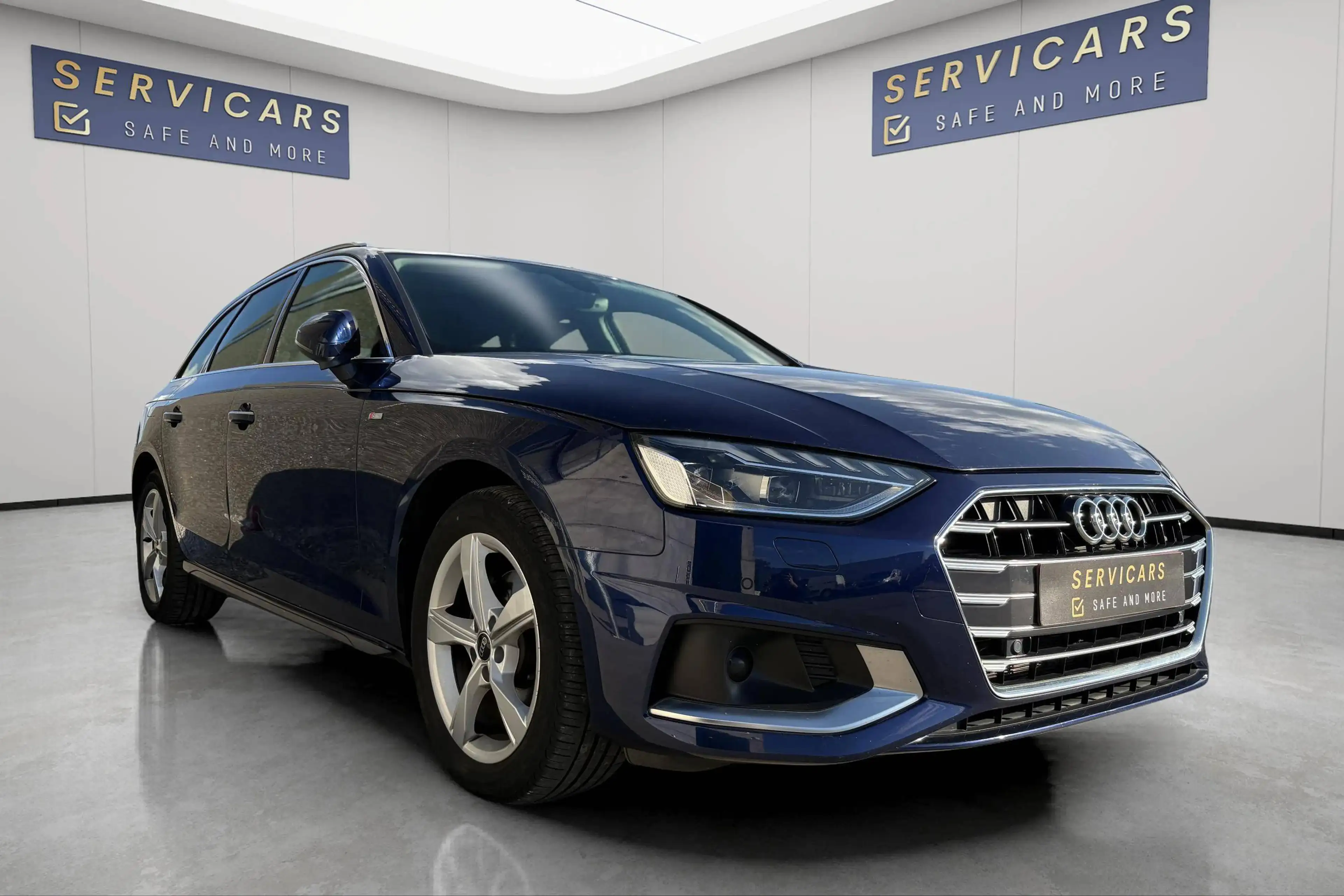 Audi A4 @ SERVICARS FLEURUS - AUDI A4 Avant 30 TDi Business Ed.Advanced S tr.- 12 Mois de garantie — photo 4