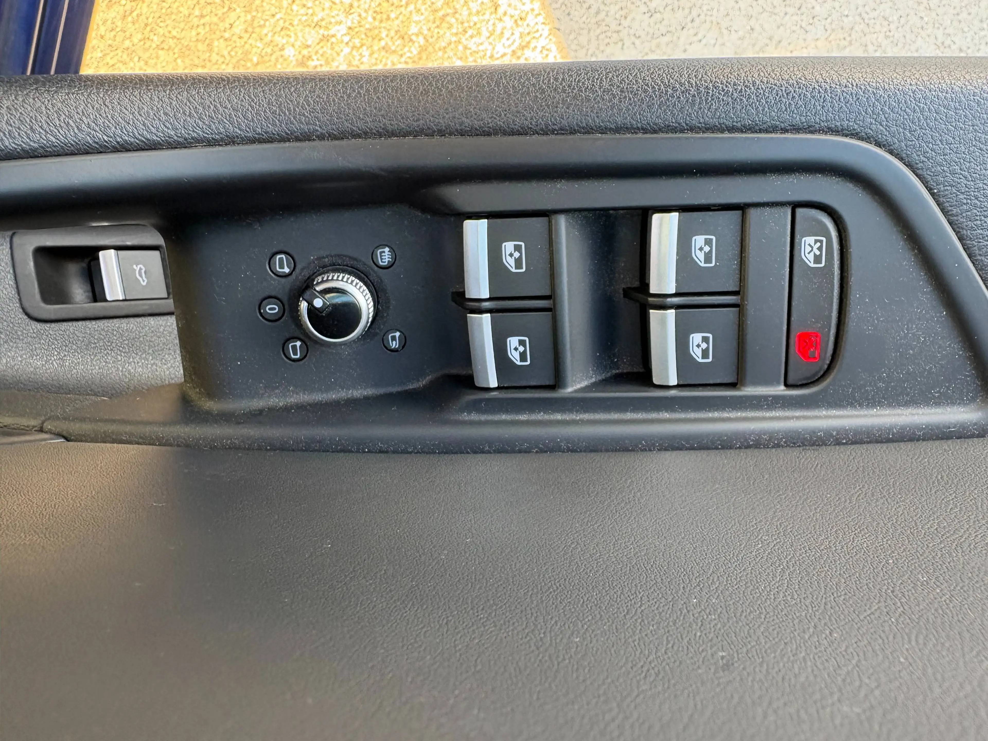 Audi A4 @ SERVICARS FLEURUS - AUDI A4 Avant 30 TDi Business Ed.Advanced S tr.- 12 Mois de garantie — photo 13