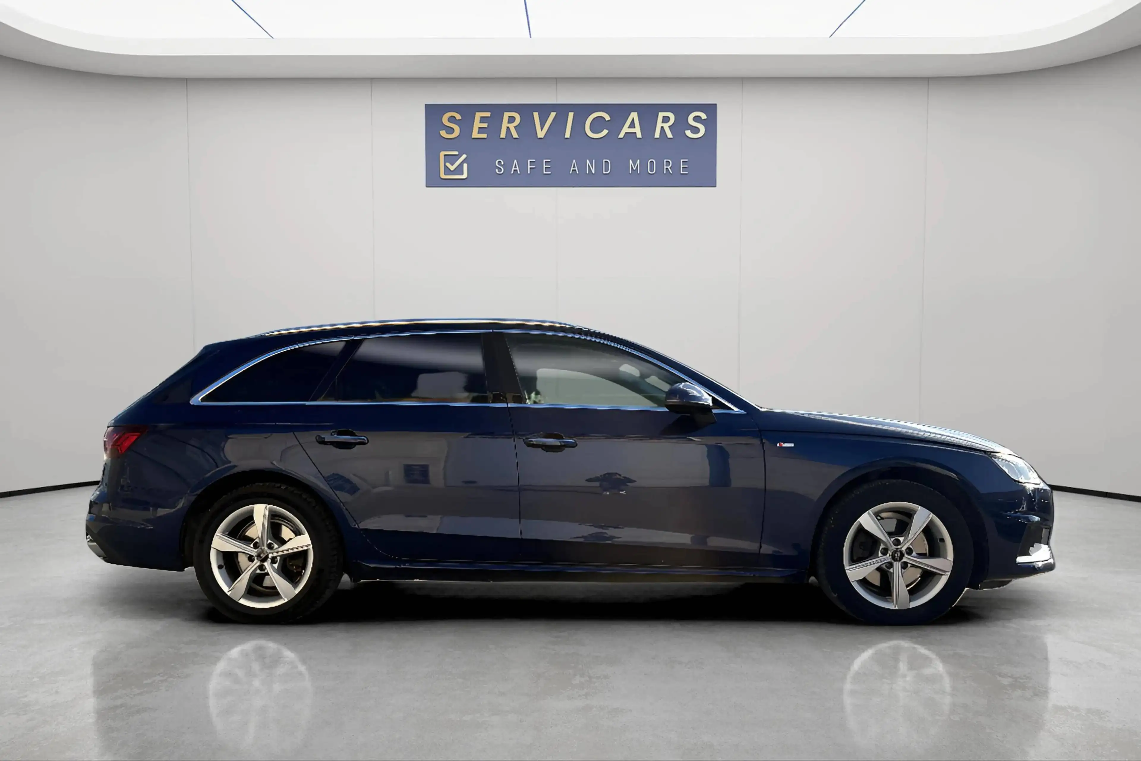 Audi A4 @ SERVICARS FLEURUS - AUDI A4 Avant 30 TDi Business Ed.Advanced S tr.- 12 Mois de garantie — photo 5