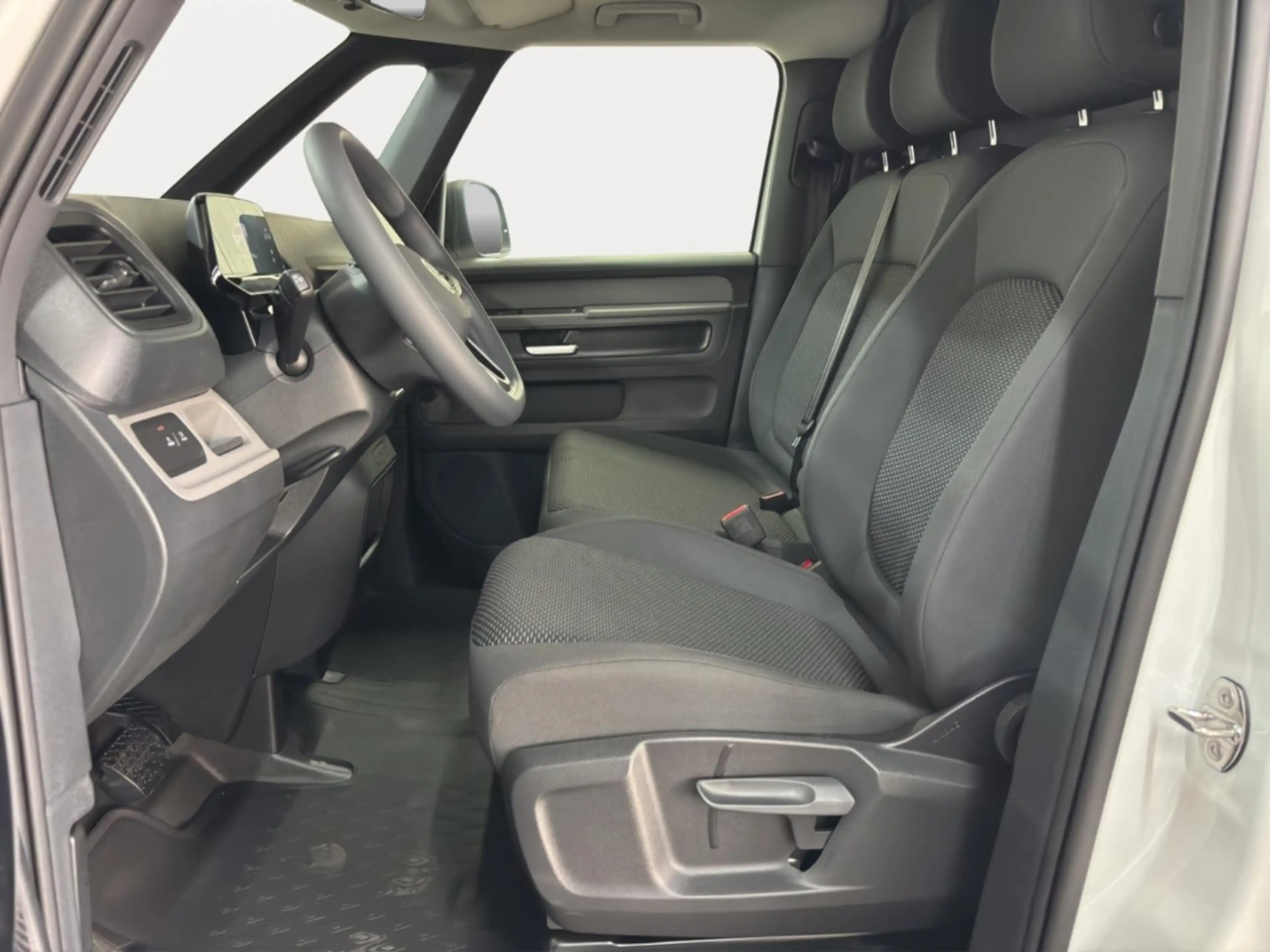 Volkswagen ID. Buzz Cargo Pro Motor  210 kW (286 PS) 79 kWh Getriebe: 1-Gang — photo 9