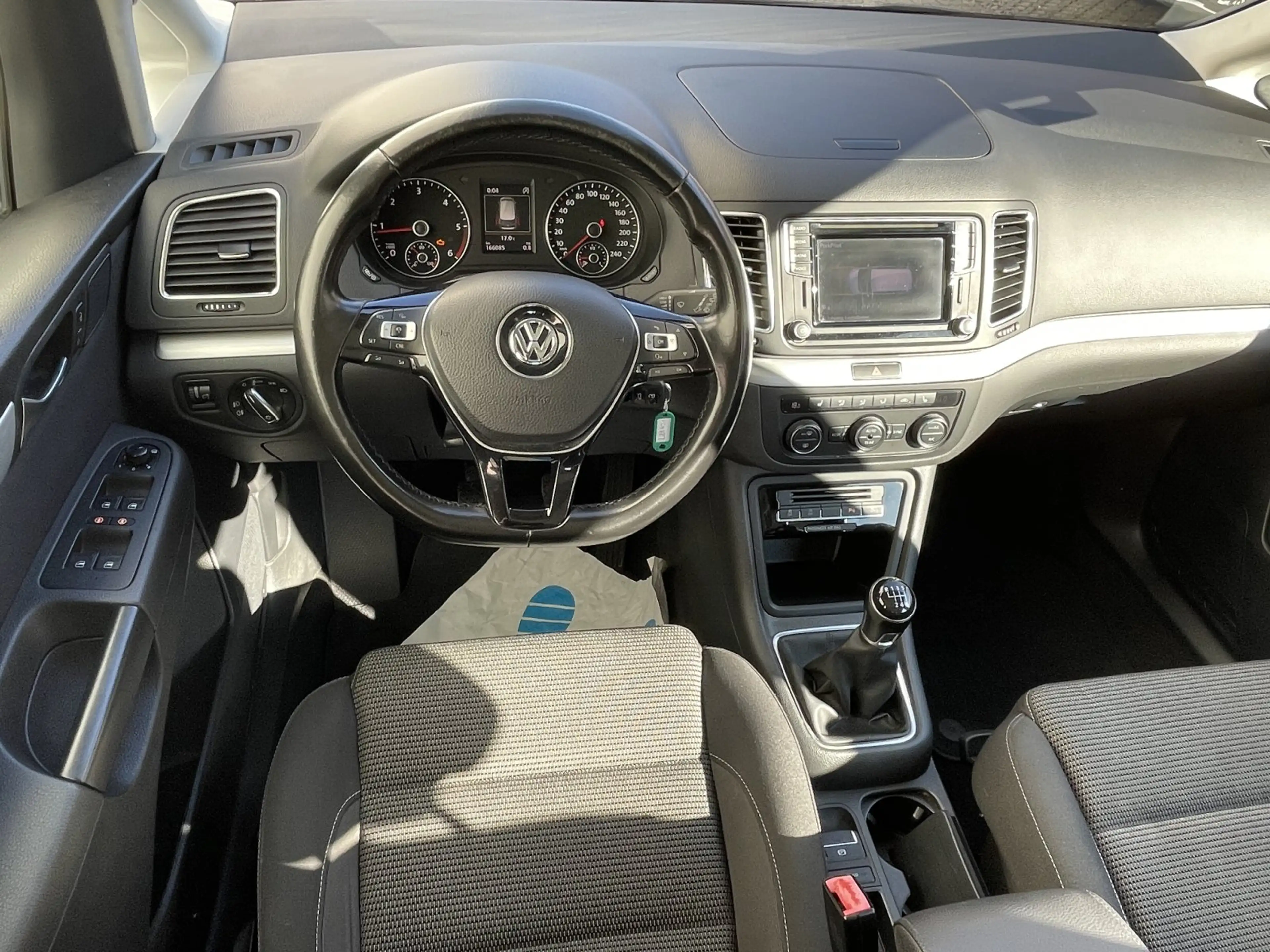 Volkswagen Sharan 2.0 TDI  Comfortline 7-Sitzer ACC Pano Nav Tmat Sh — photo 15