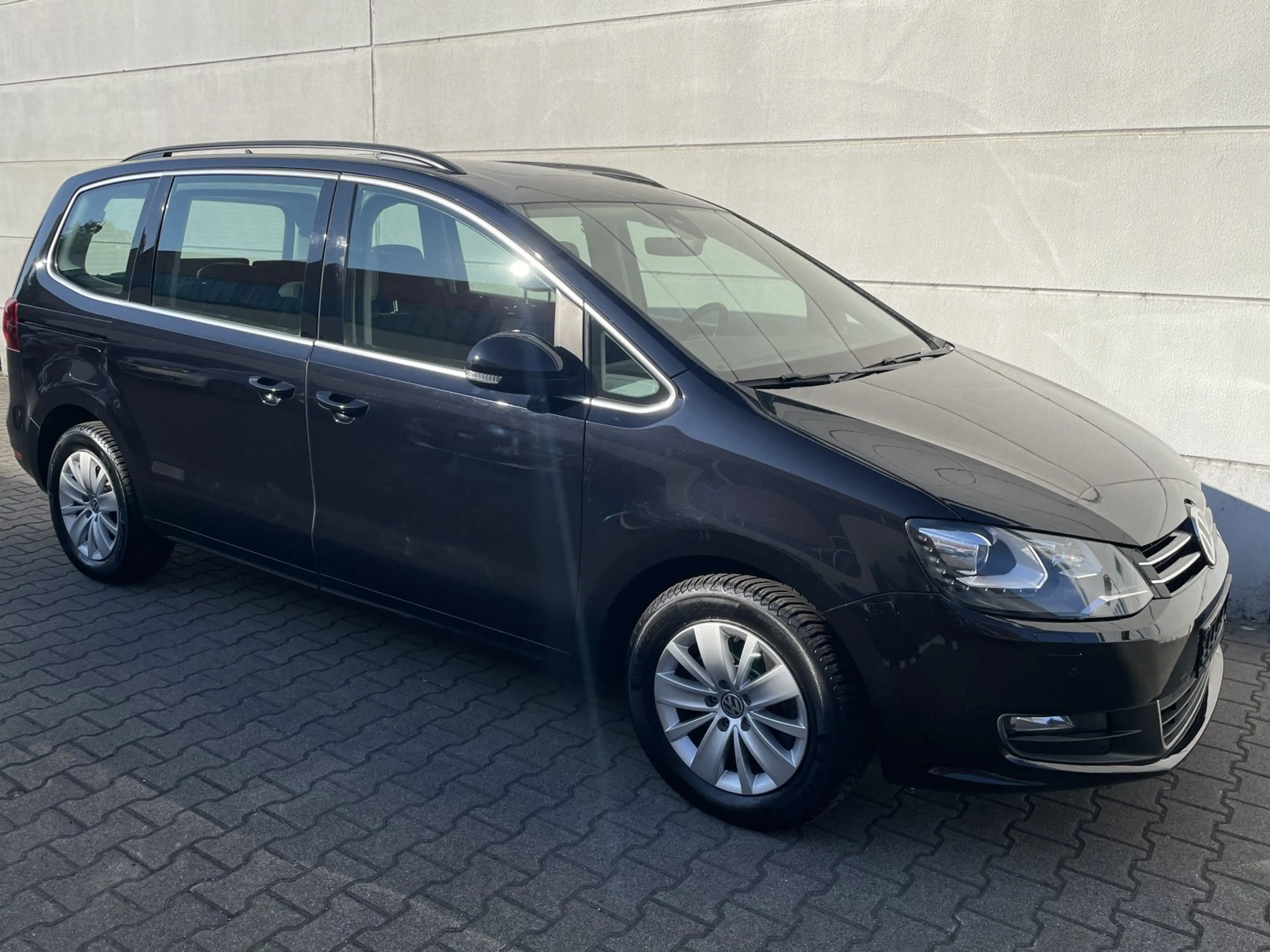 Volkswagen Sharan 2.0 TDI  Comfortline 7-Sitzer ACC Pano Nav Tmat Sh — photo 10