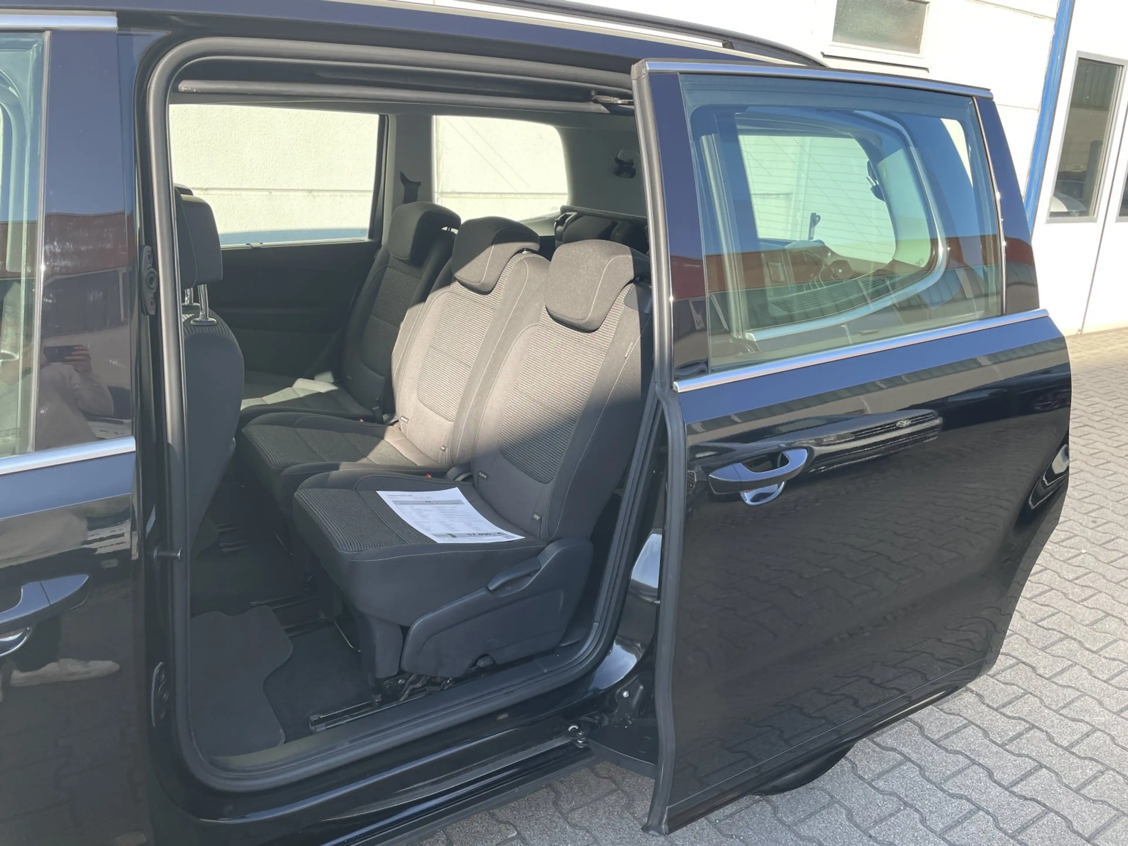 Volkswagen Sharan 2.0 TDI  Comfortline 7-Sitzer ACC Pano Nav Tmat Sh — photo 11