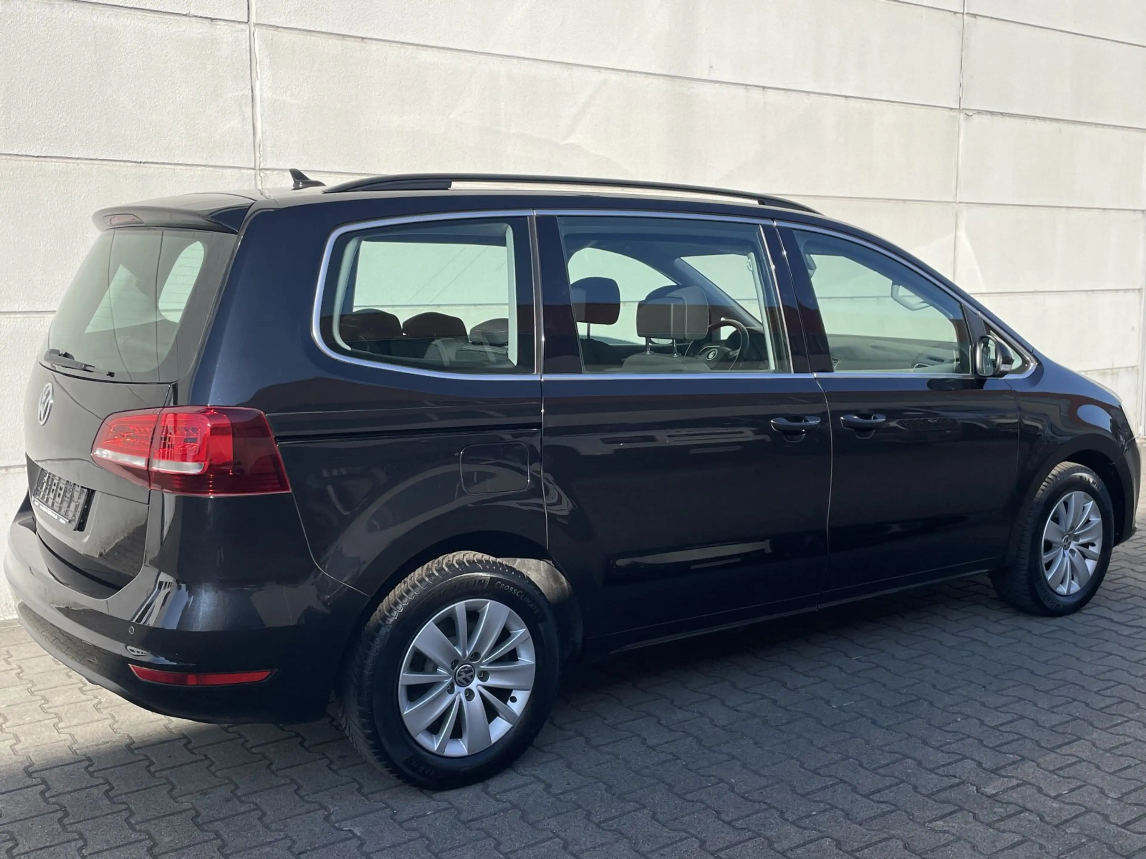 Volkswagen Sharan 2.0 TDI  Comfortline 7-Sitzer ACC Pano Nav Tmat Sh — photo 3