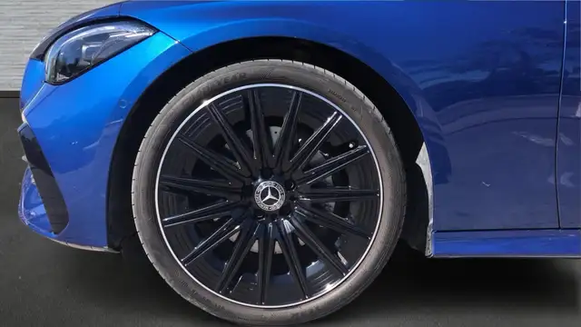 Mercedes-Benz CLE view 5