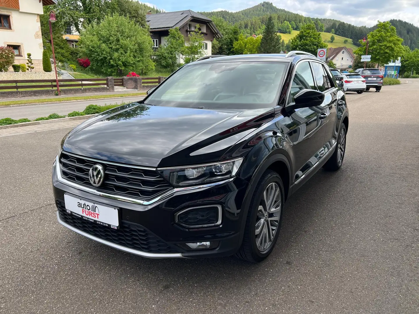 Volkswagen T-Roc 1.5 16V TSI ACT Sport SHZ NAVI KAMERA Negro - 2