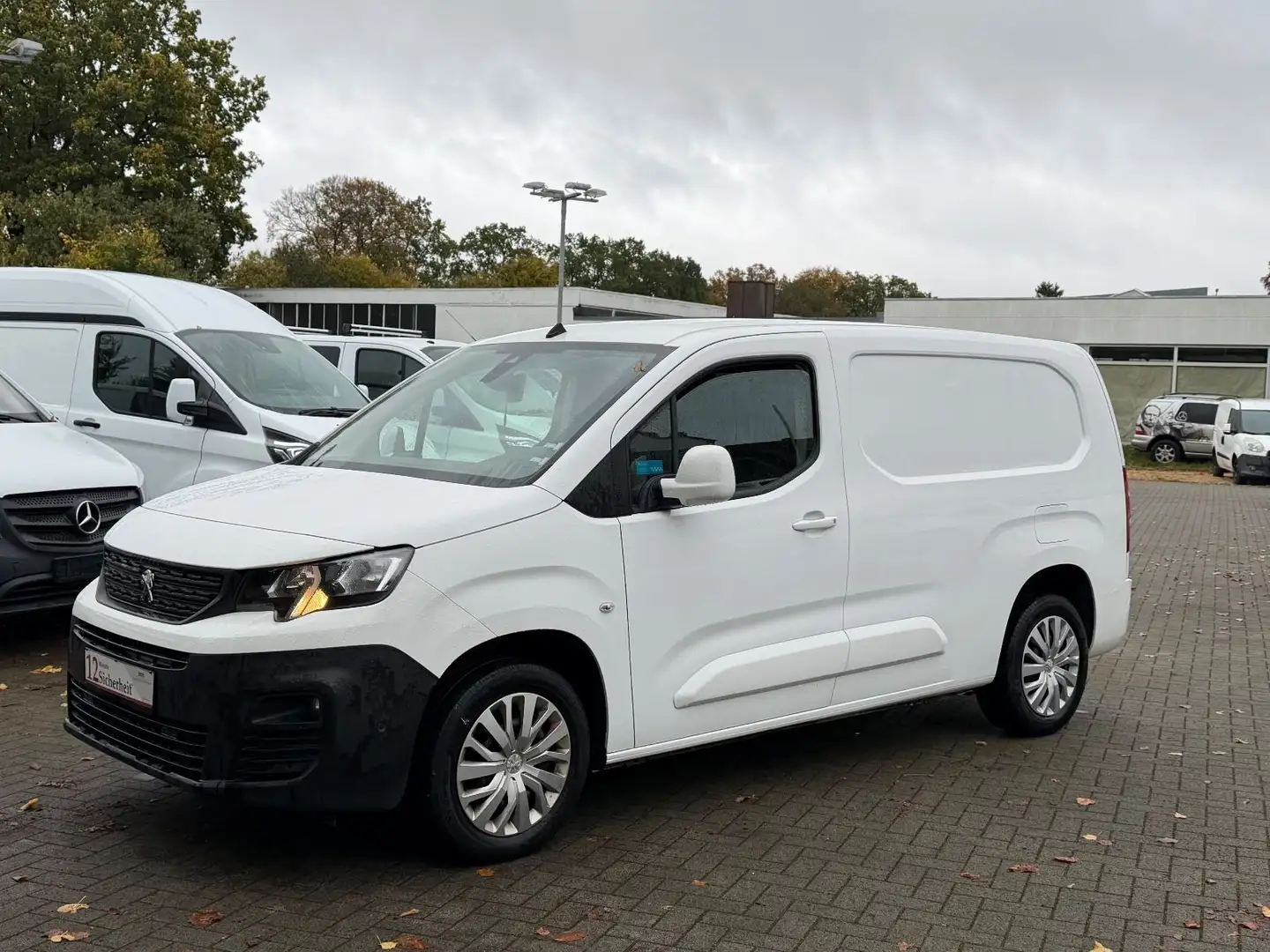 Peugeot Partner PARTNER ASPHALT L2 STANDHZ/KAMERA/KLIMA/AHK/LANG Weiß - 1