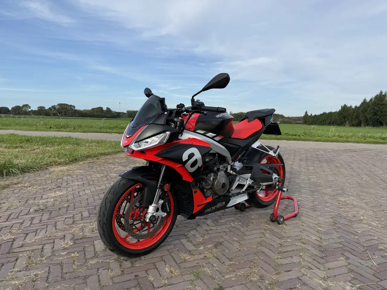 Aprilia Tuono