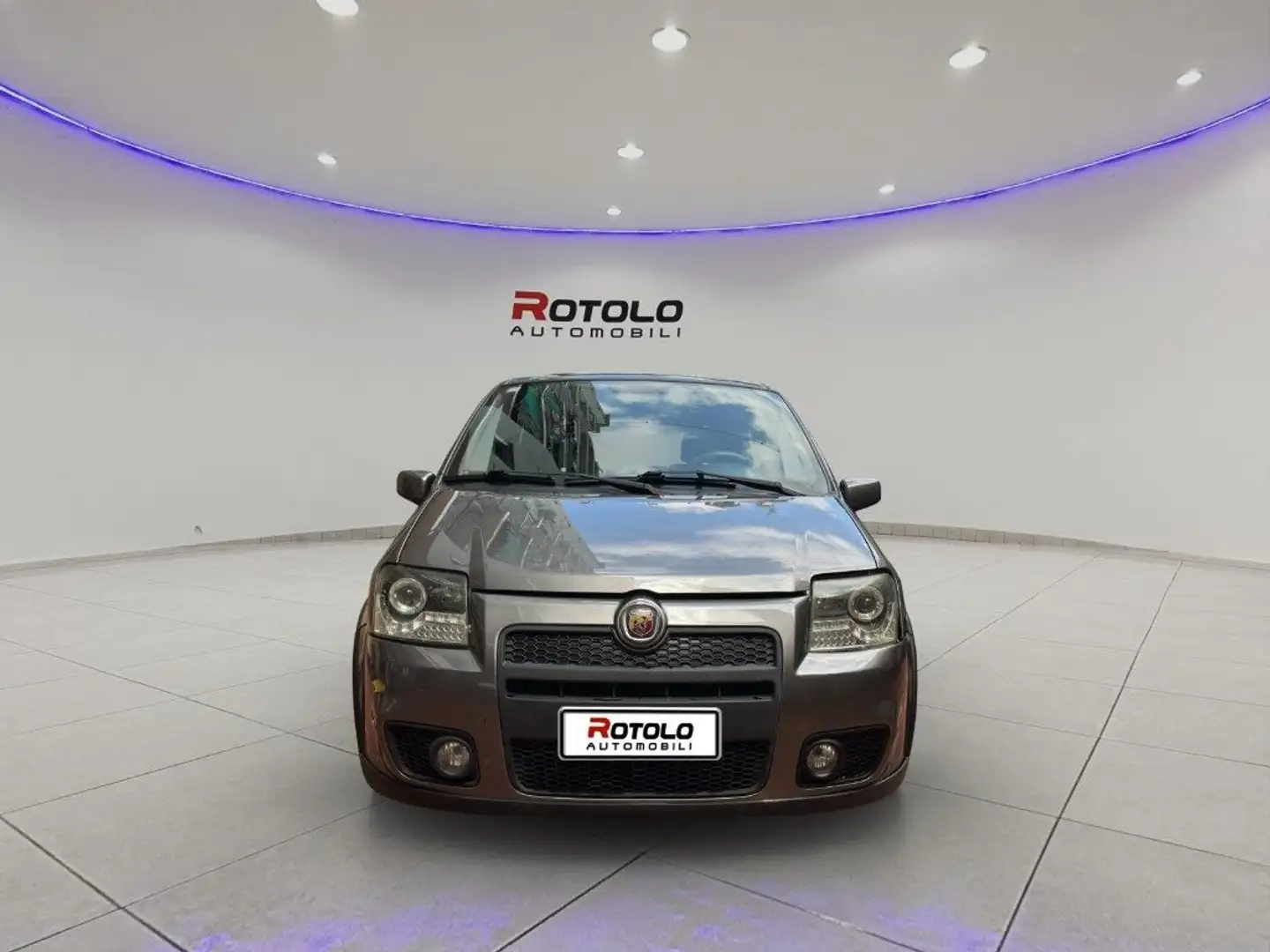 Fiat Panda 1.4 16V 100 HP Grijs - 1