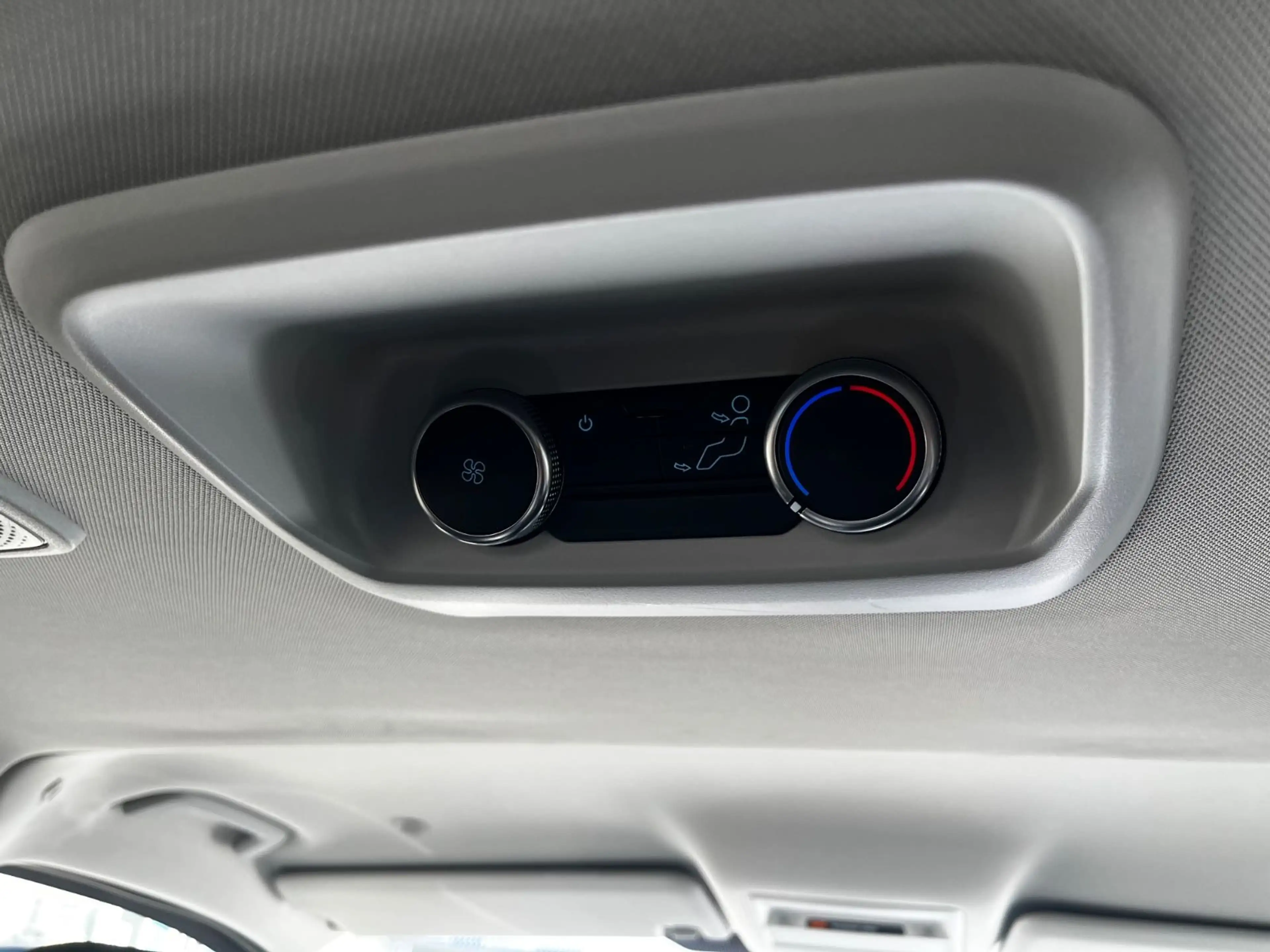 Ford Tourneo Custom PHEV 340 L1 Titanium, AHK elektr. — photo 12