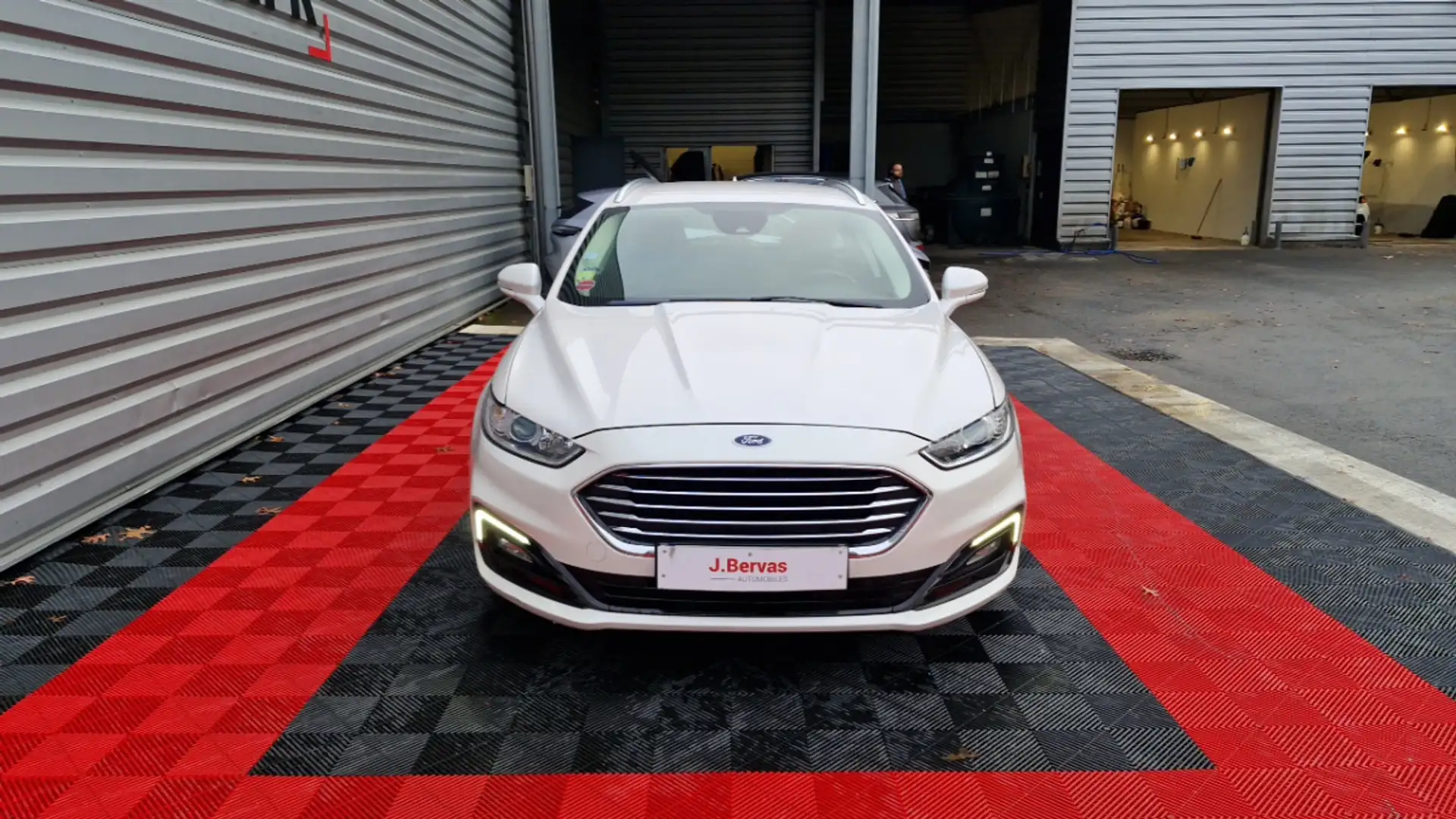 Ford Mondeo SW 2.0 ECOBLUE 150 SS BVM6 TITANIUM BUSINESS Blanc - 2