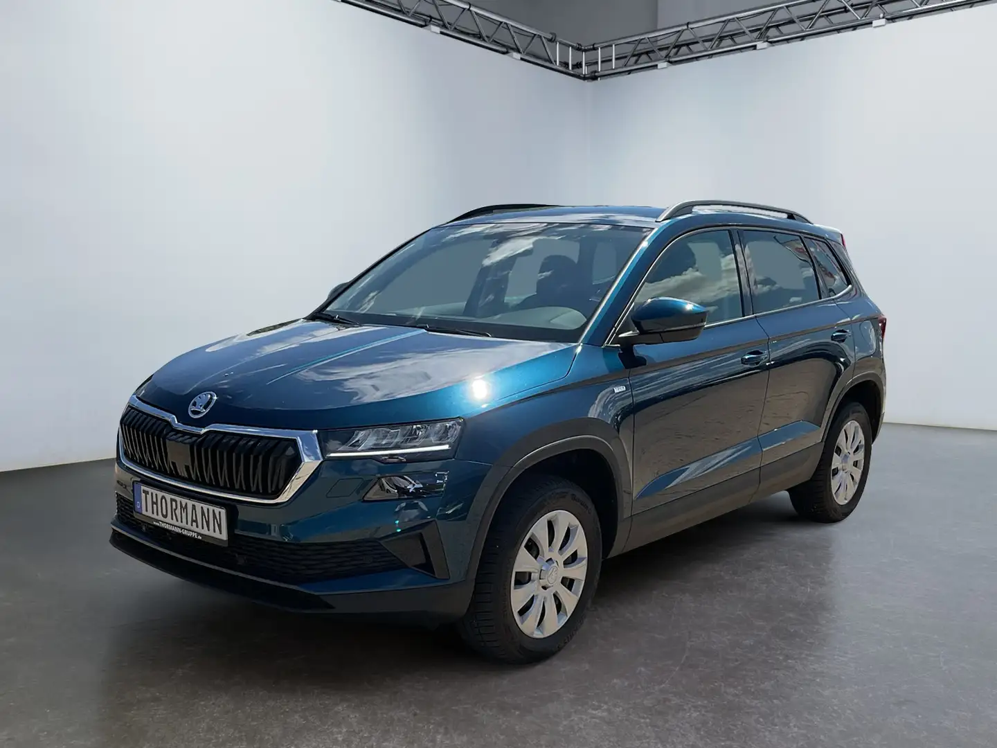 Skoda Karoq Tour 2.0 TDI ACC 4xSHZ el.Heck, Navi Albastru - 2