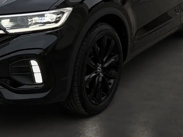 Volkswagen T-Roc view 13