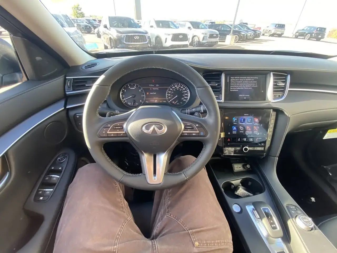 Infiniti QX50 снимка Infiniti QX50