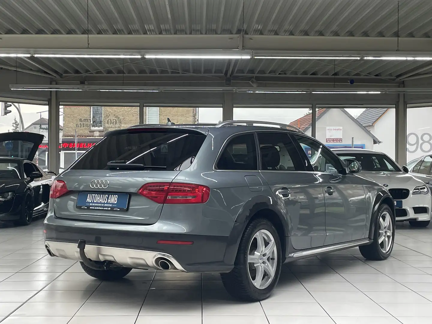 Audi A4 allroad 3.0TDI Leder Navi Sitzh. BiXenon AHK Grau - 2