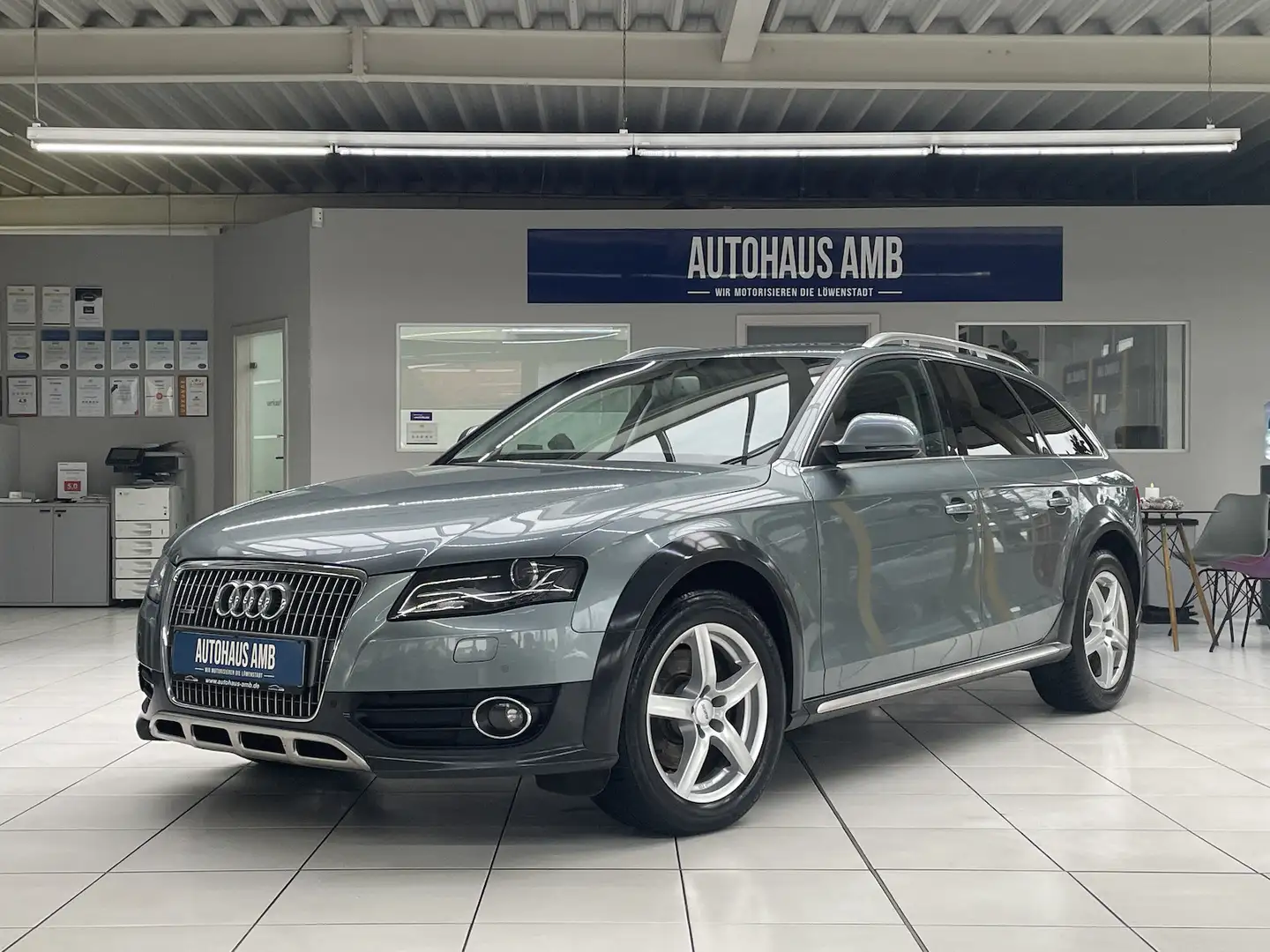 Audi A4 allroad 3.0TDI Leder Navi Sitzh. BiXenon AHK Grau - 1