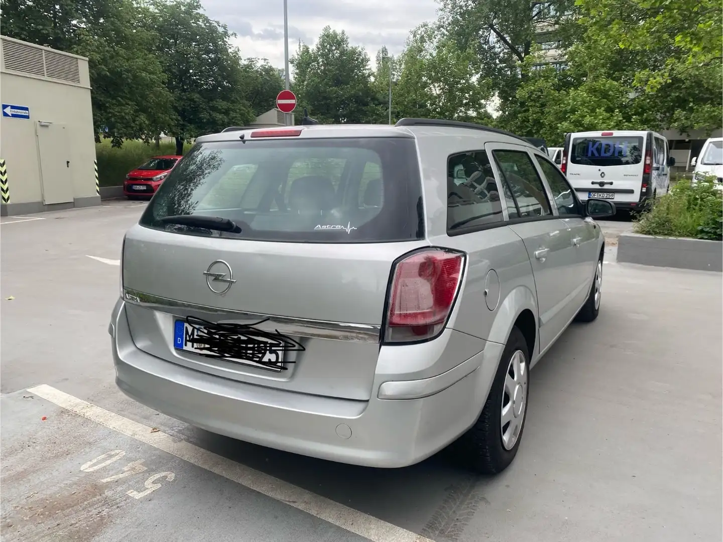 Opel Astra Caravan 1.8 Automatik Klima Tel01708044052 Szary - 2