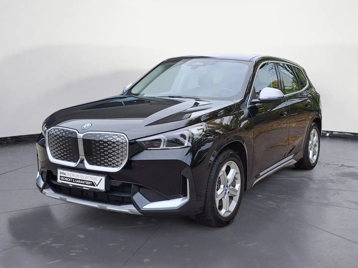 BMW iX1 xDrive30 Head-Up | AHK | LED | Garantie Schwarz - 2