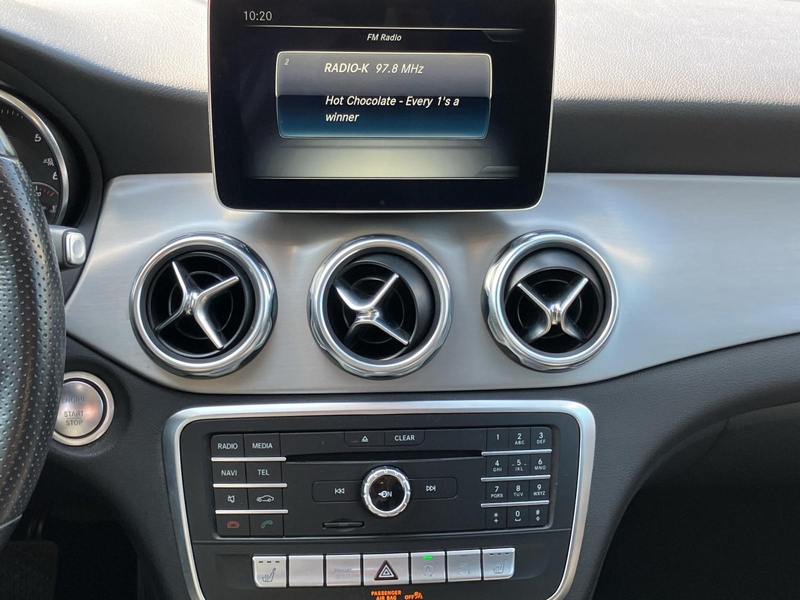 Mercedes-Benz GLA 200 GLA 200 d Austria Night Edition — photo 14