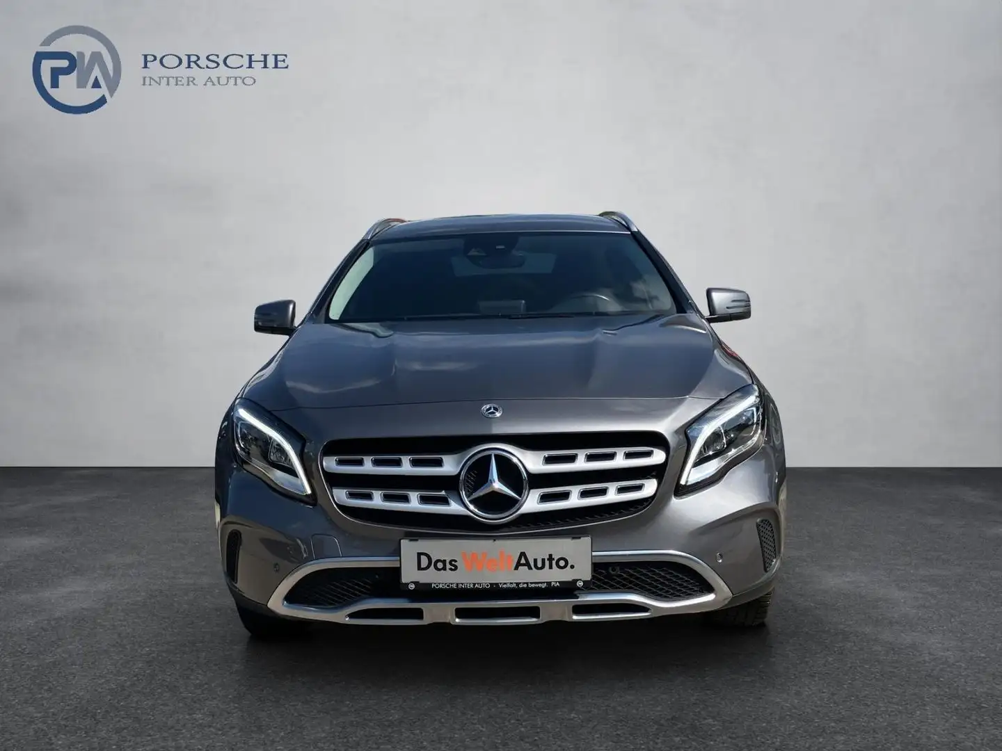 Mercedes-Benz GLA 200 GLA 200 d Austria Night Edition Grau - 2