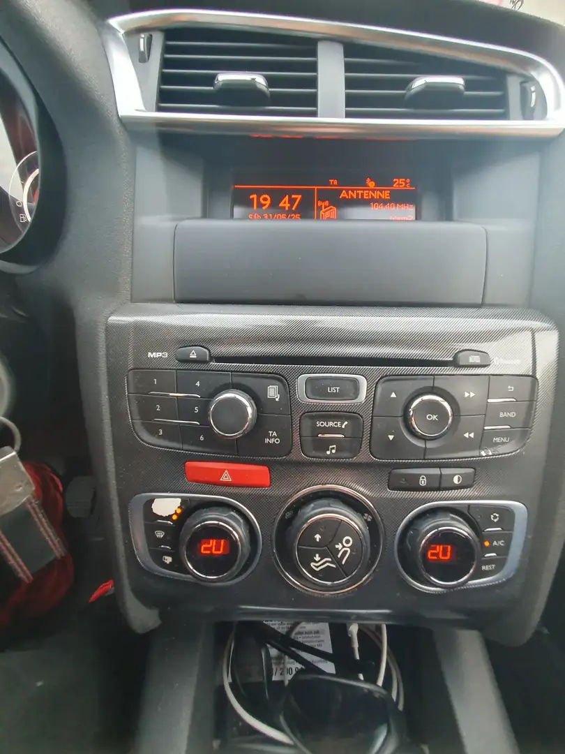 Citroen C4 1.6HDi Tonic Weiß - 2