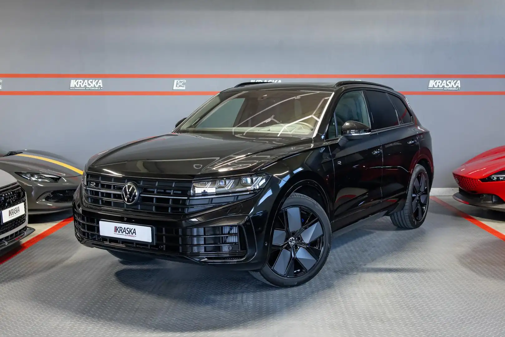 Volkswagen Touareg R 3.0 TSI 4M IQ AHK PANO SHZ DYNAUDIO Schwarz - 1