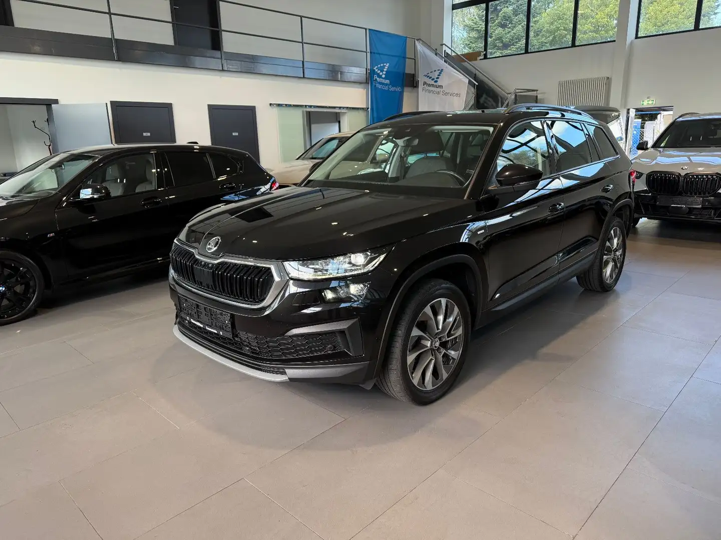 Skoda Kodiaq Clever 2.0 TDI DSG 4x4 AID/MATRIX/KAM/AHK Noir - 1