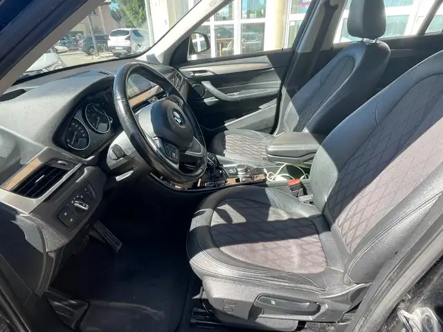 BMW X1 view 8