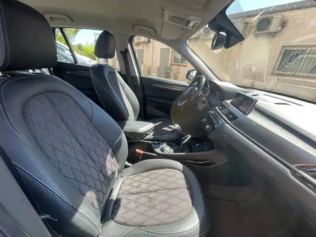 BMW X1 view 10