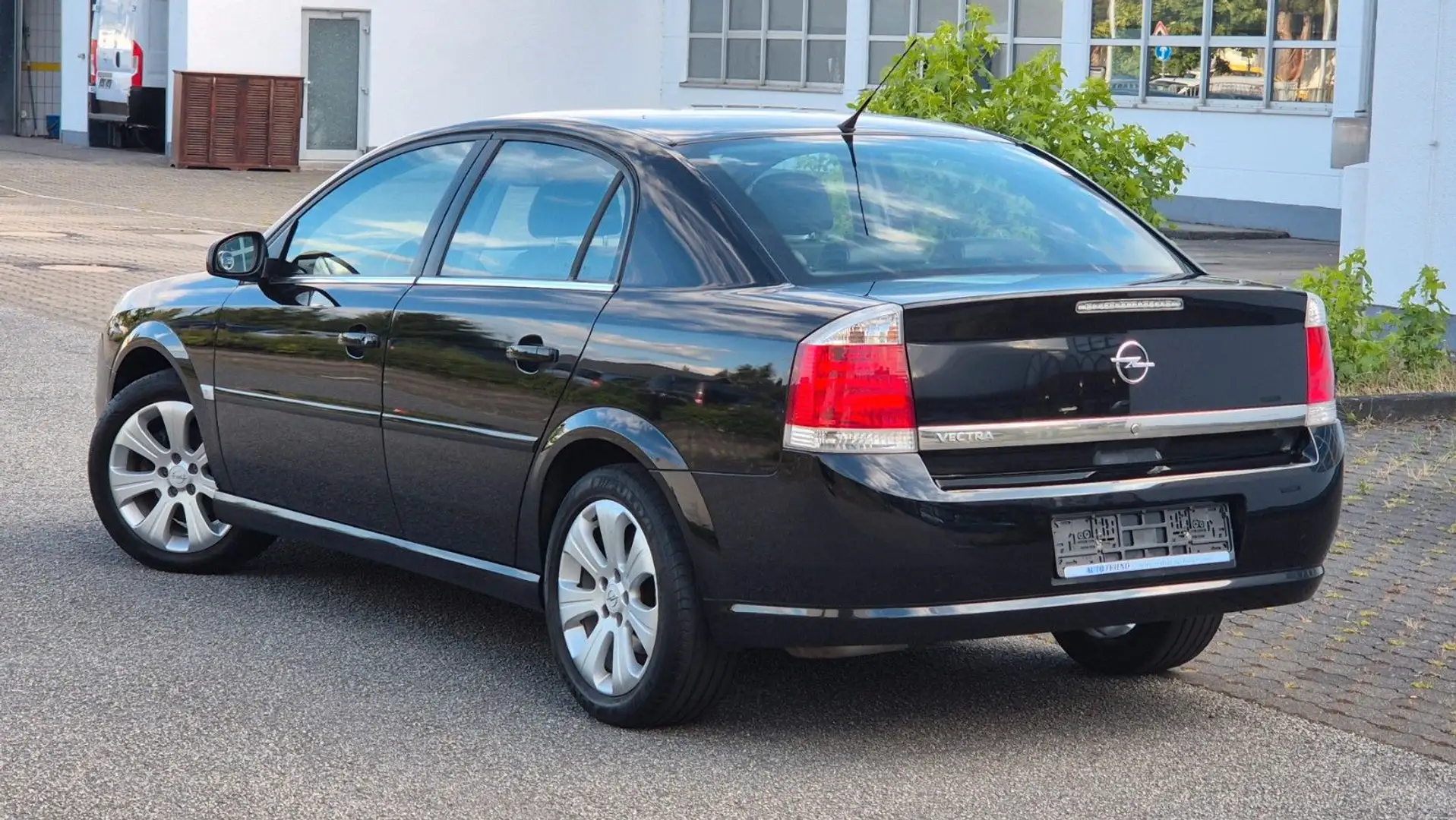 Opel Vectra C Lim. Edition Plus /TEMPO/KLIMA/TÜV NEU Zwart - 2