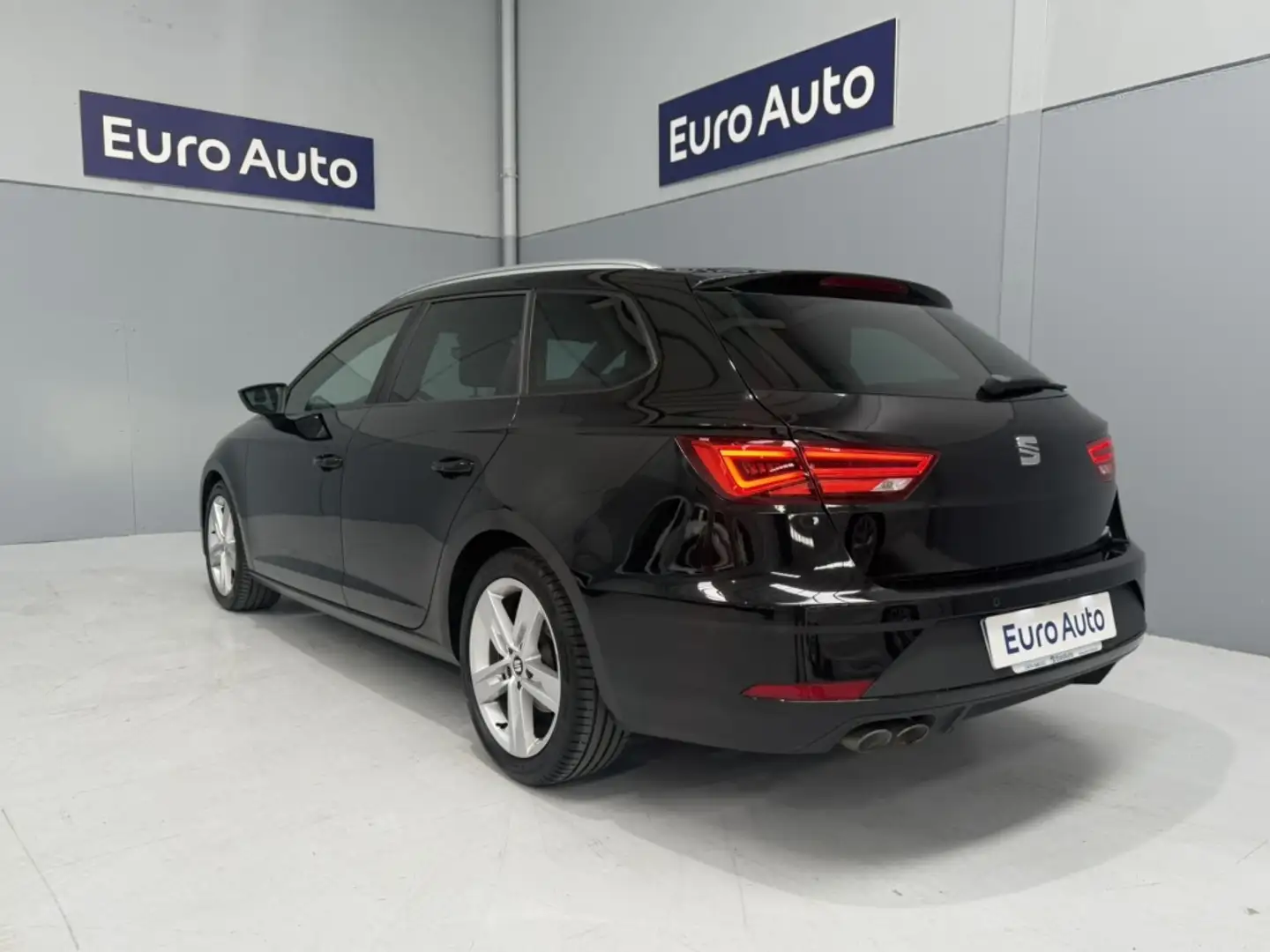 SEAT Leon ST 2.0TDI CR S&S Style DSG-7 150 Negro - 2