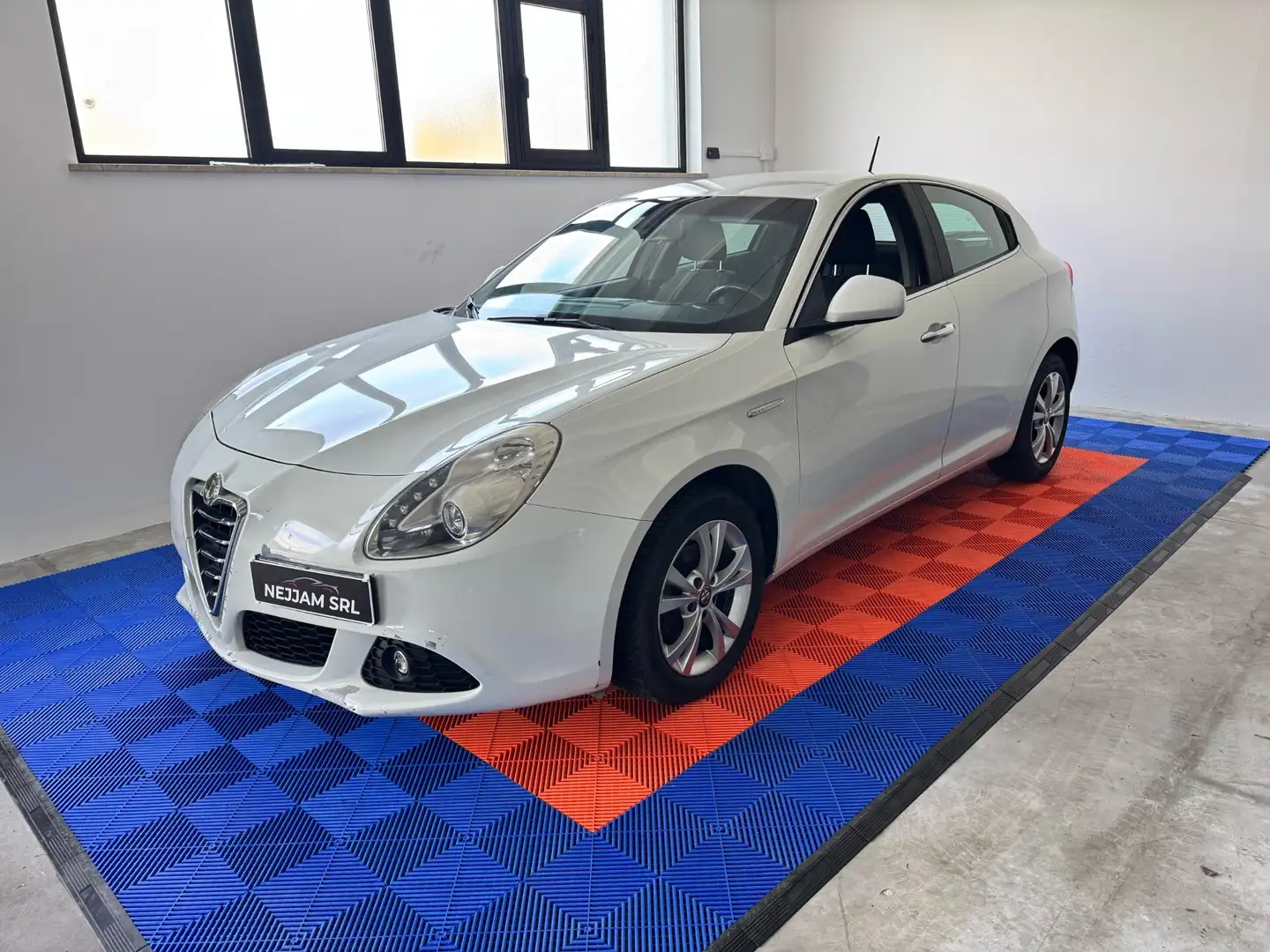 Alfa Romeo Giulietta 1.6 JTDm-2 105 CV Exclusive Bianco - 2